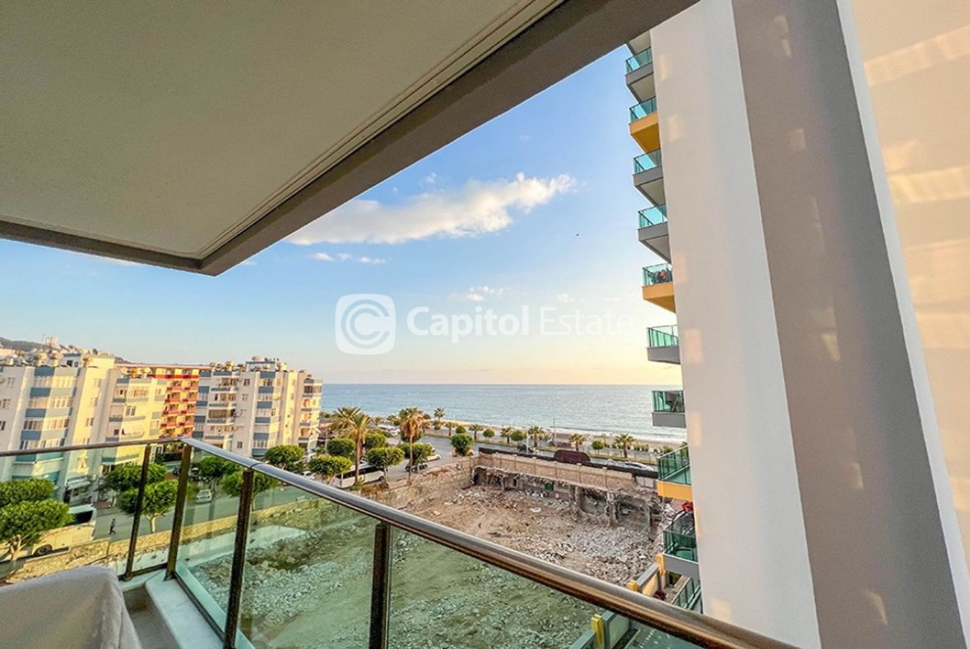 Condominium in Mahmutlar, Antalya 11180542