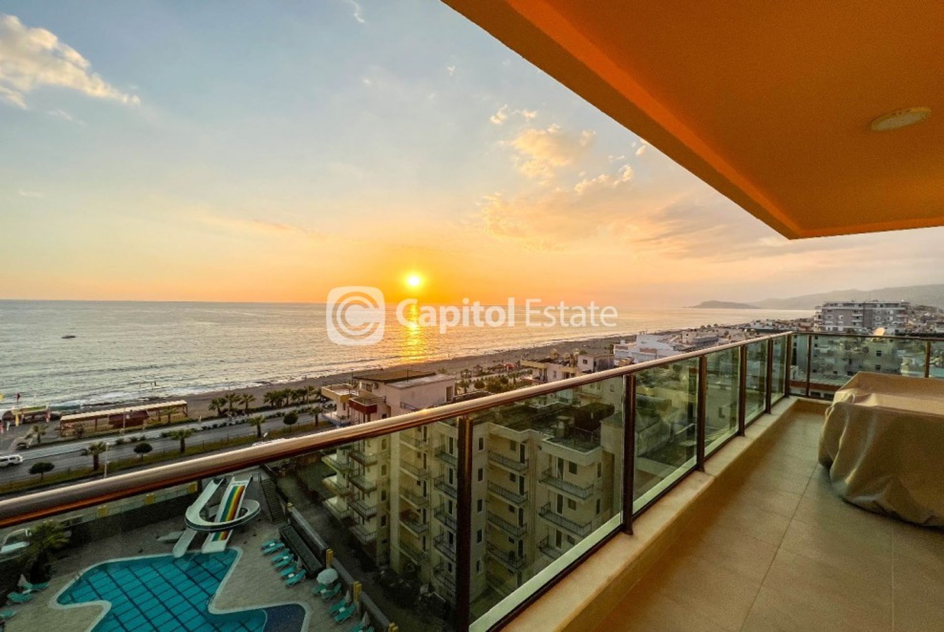 Condominio nel Mahmutlar, Antalya 11180544