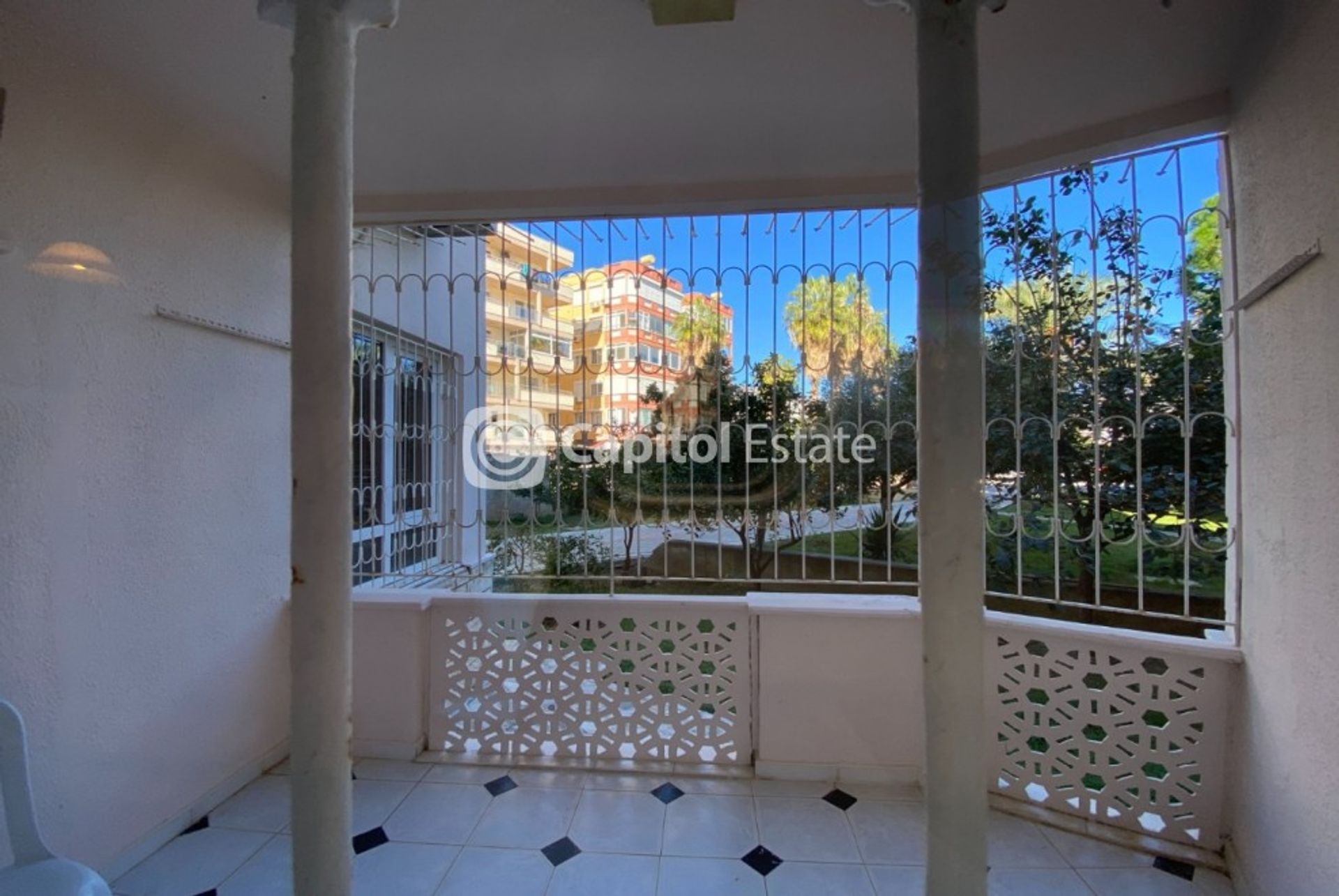 Condominio en Oba, Antalya 11180608