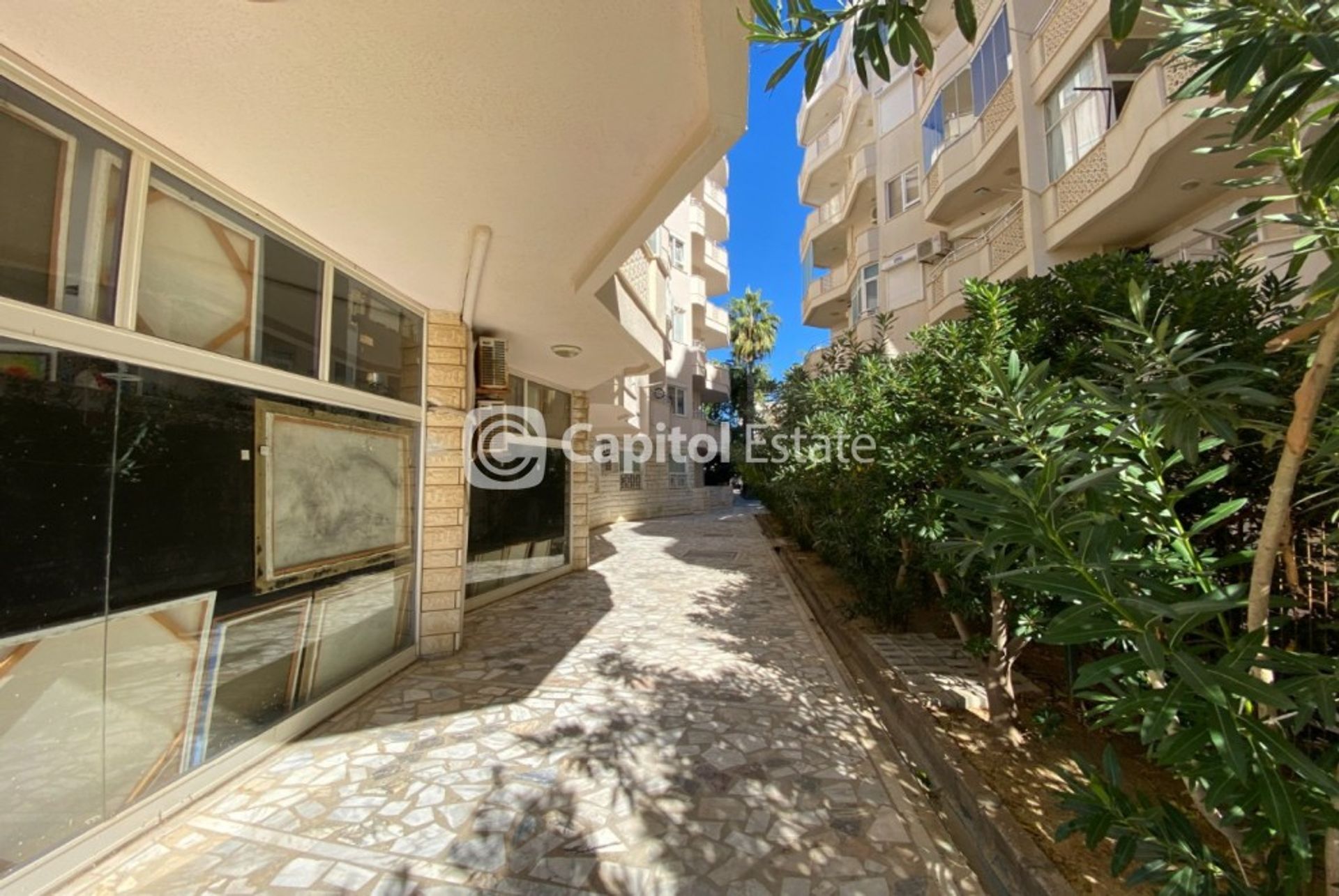 Condominio en Oba, Antalya 11180608