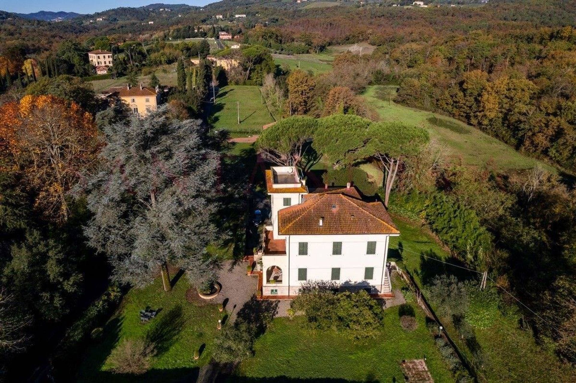 casa en Lucca, Tuscany 11180619