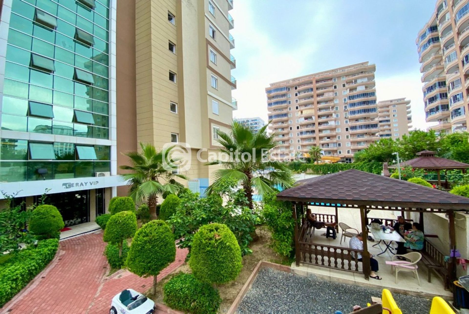 Condominio en Mahmutlar, Antalya 11181072