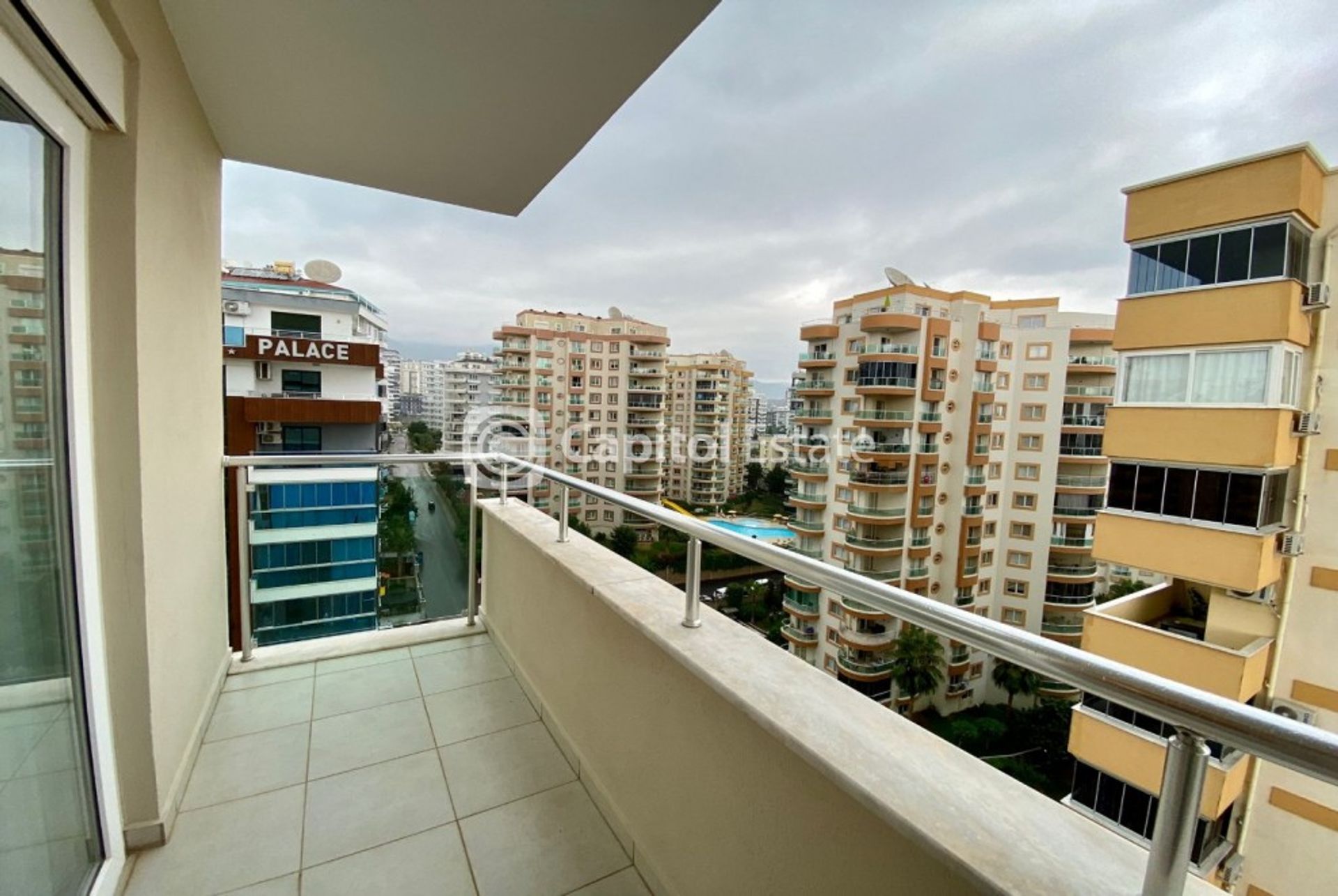 Condominium dans Mahmutlar, Antalya 11181072