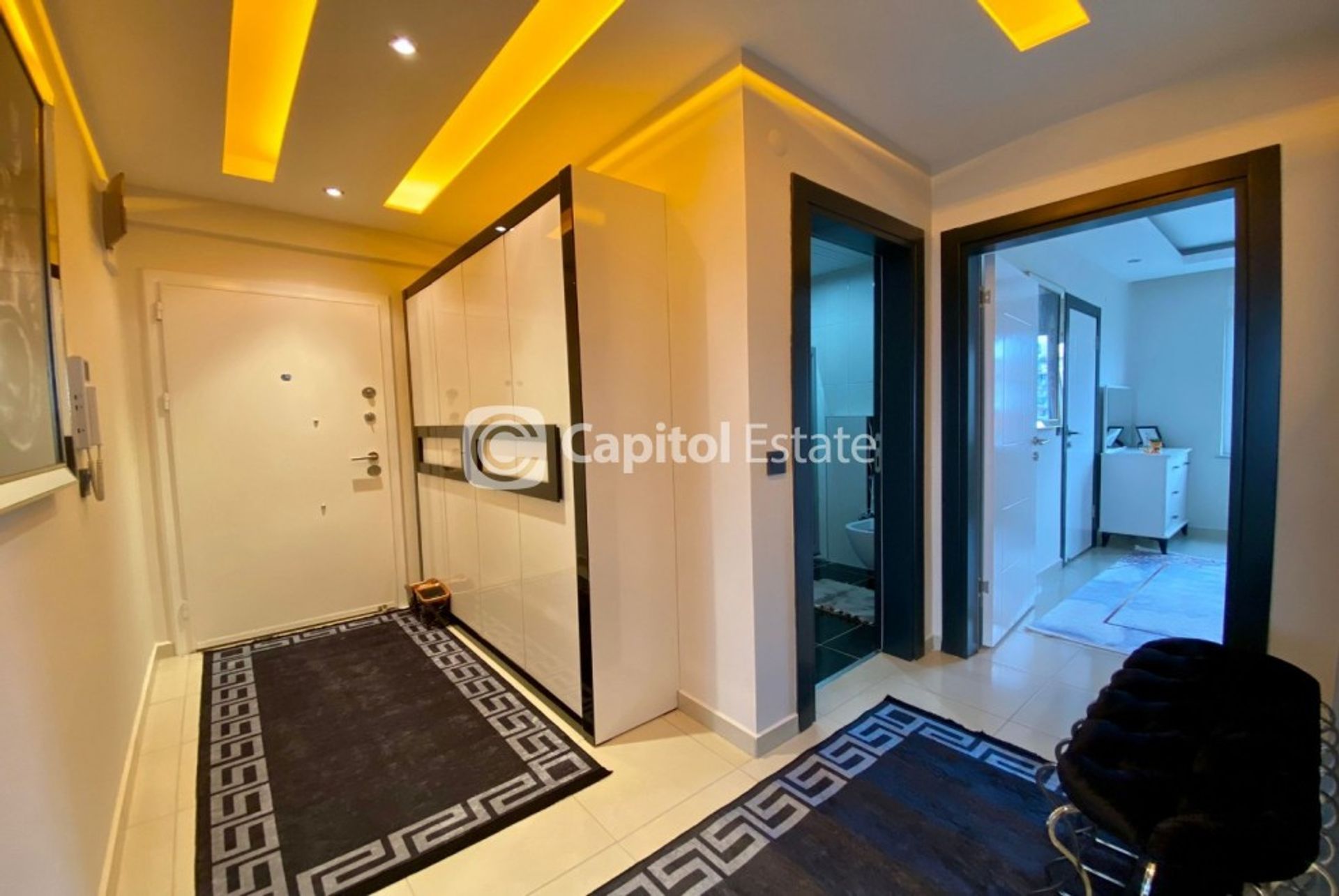 Condominio en Mahmutlar, Antalya 11181072