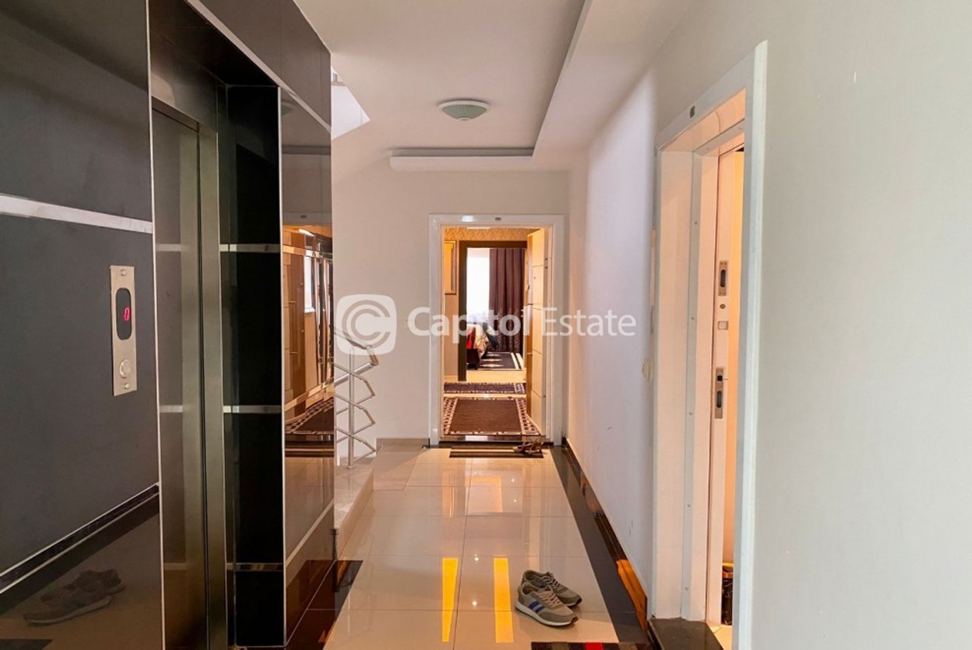 Condominio en Mahmutlar, Antalya 11181072