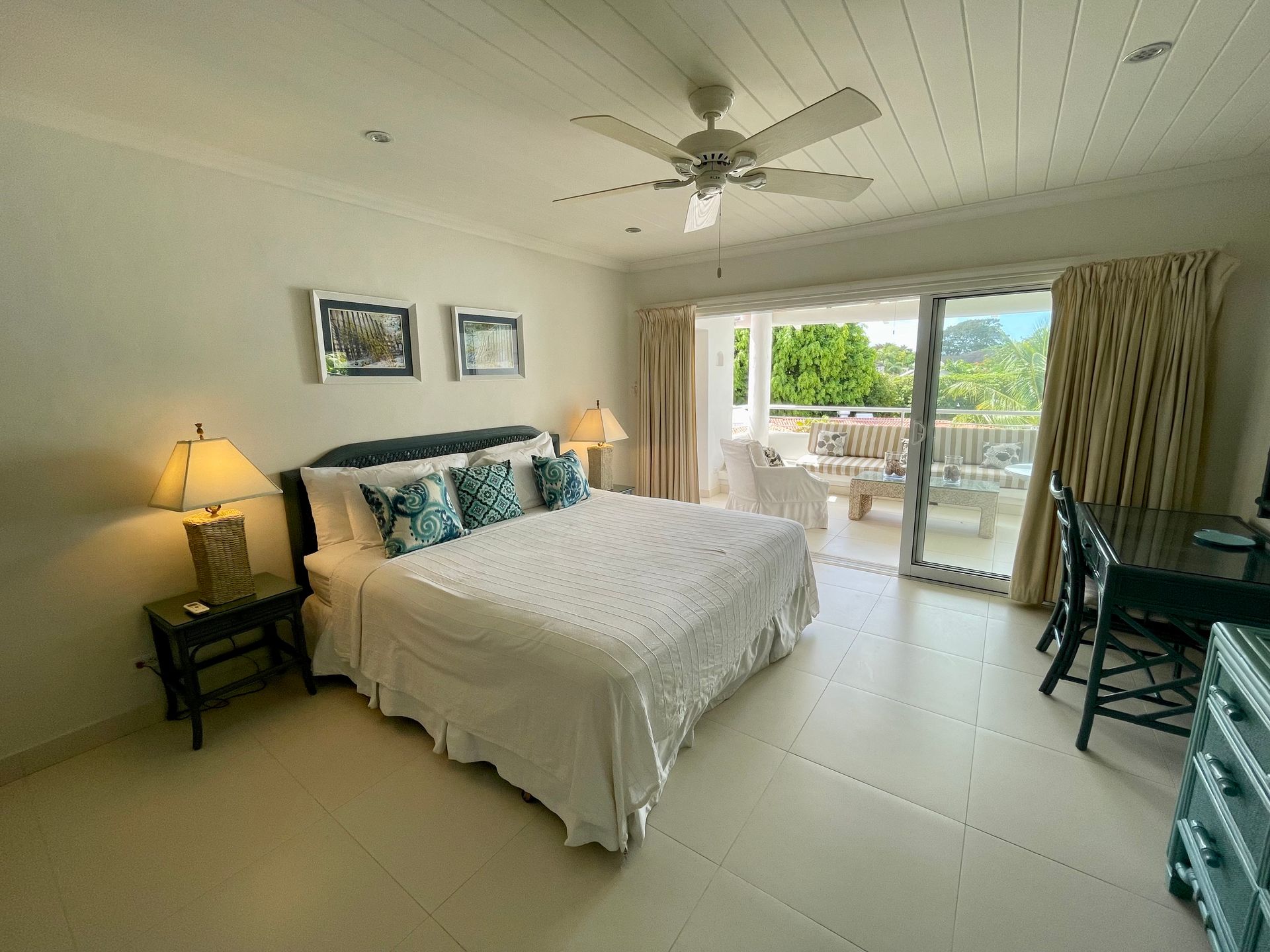 Condominium in Porters, Saint James 11181135