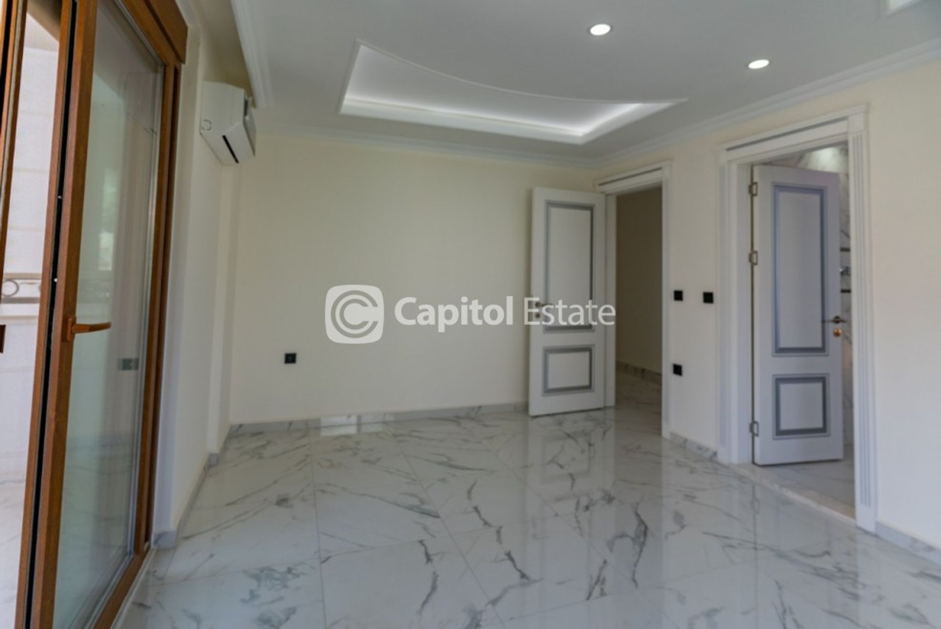 Condominium in Avsallar, Antalya 11181295