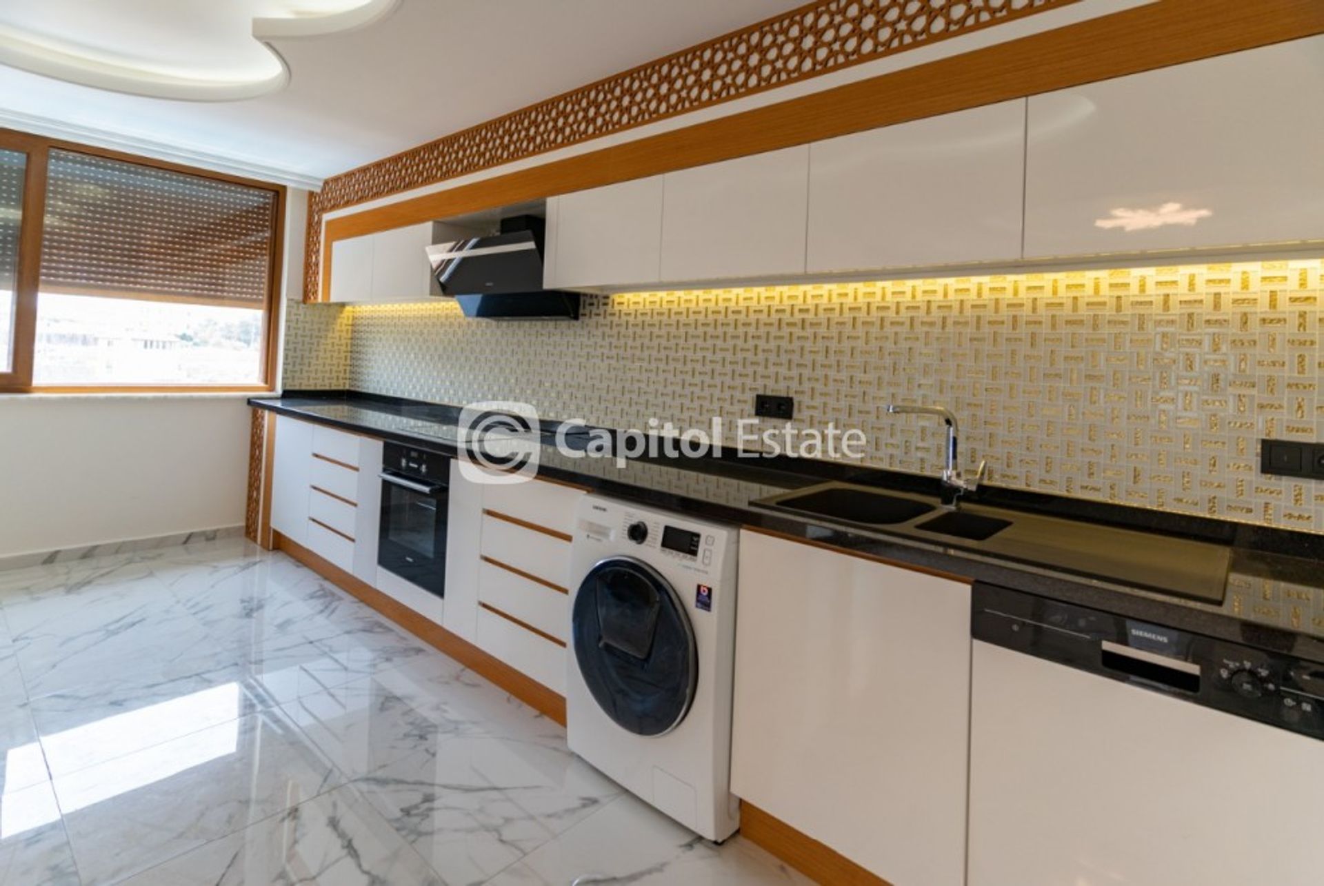 Condominium in Avsallar, Antalya 11181295