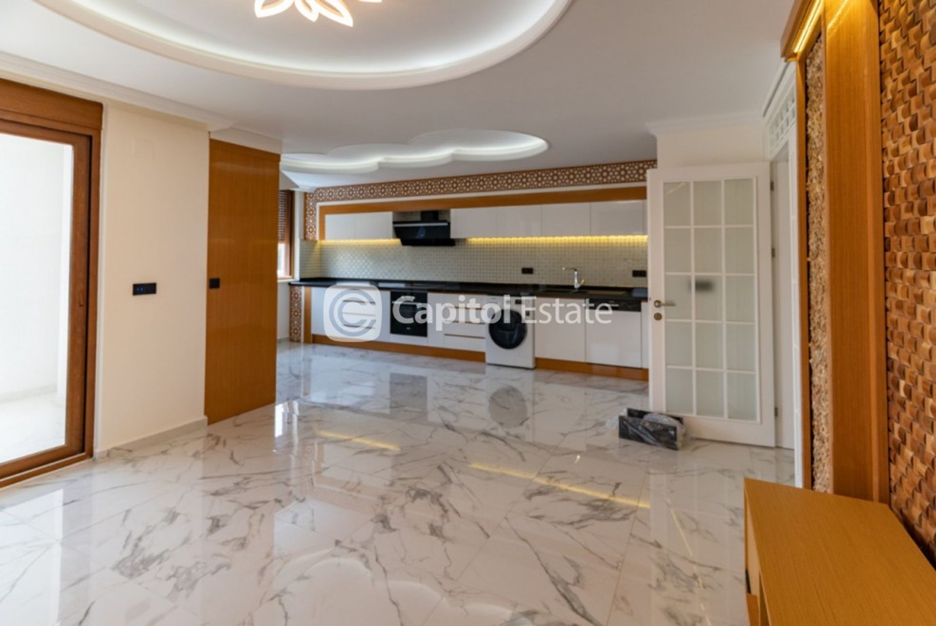 Condominium in Avsallar, Antalya 11181295