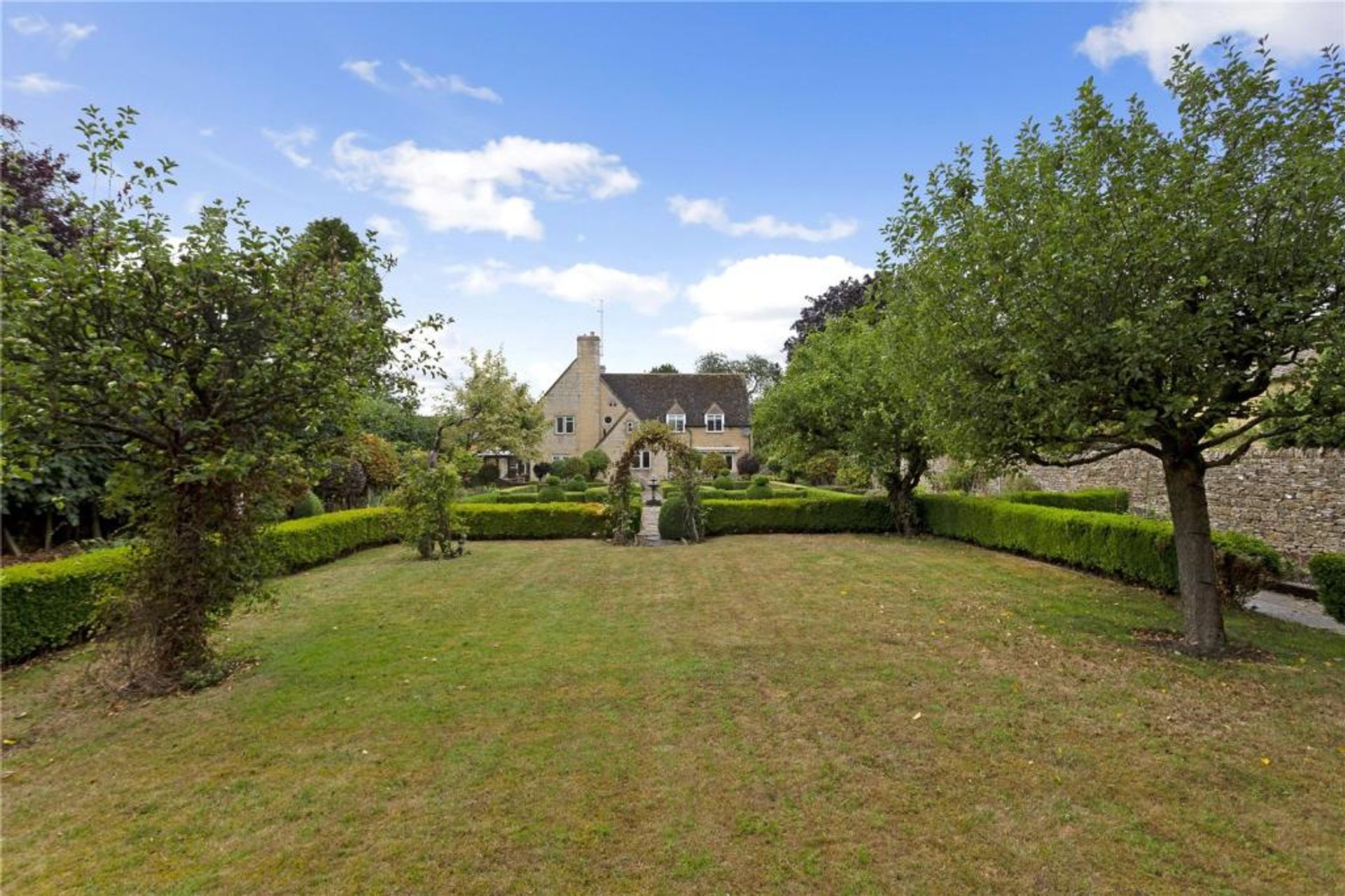 بيت في Bourton-on-the-Water, England 11181462