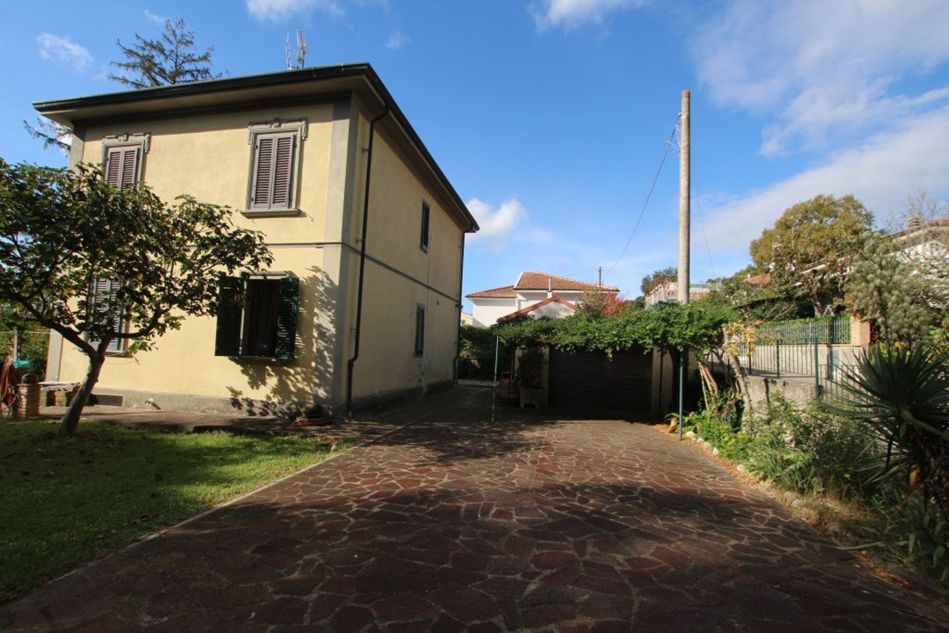 rumah dalam Montecatini Val di Cecina, Toscana 11181526