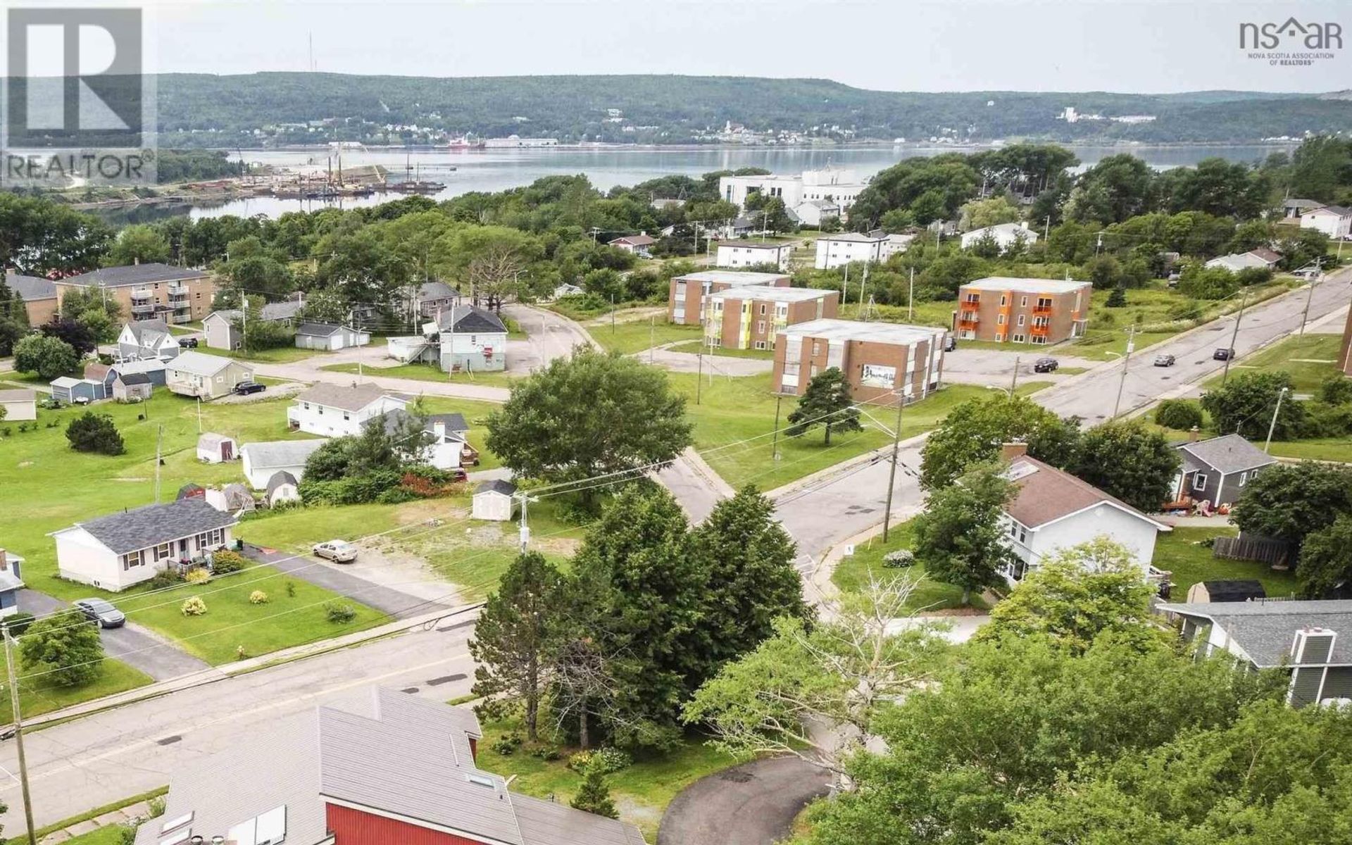 Pelbagai Rumah dalam Mulgrave, Nova Scotia 11181600