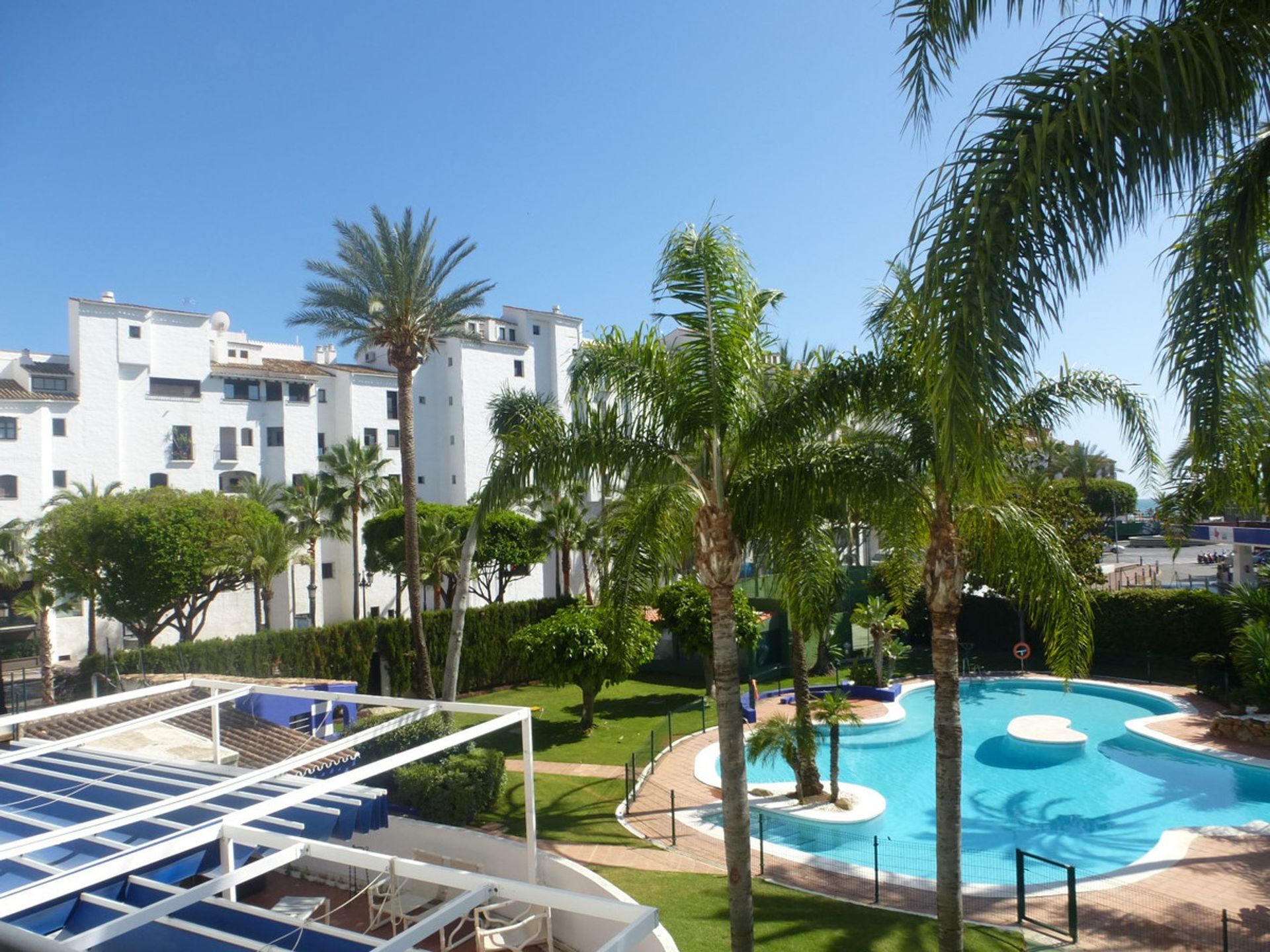 Condominium in Marbella, Andalucía 11181633