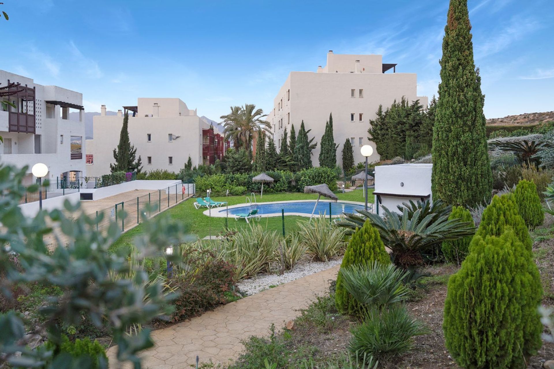 عمارات في Casares, Andalusia 11181869