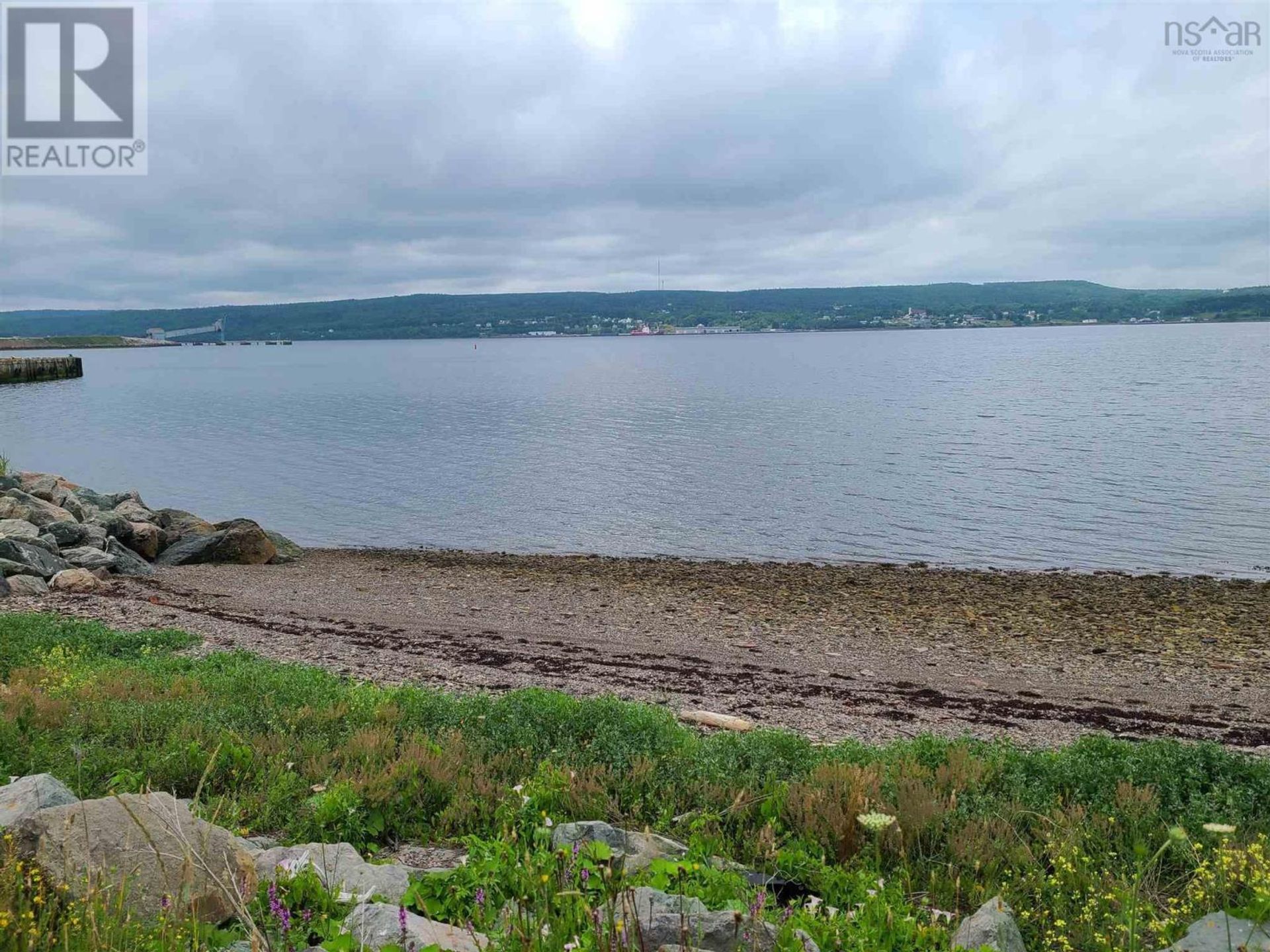 Terre dans Port Hawkesbury, Nova Scotia 11181886