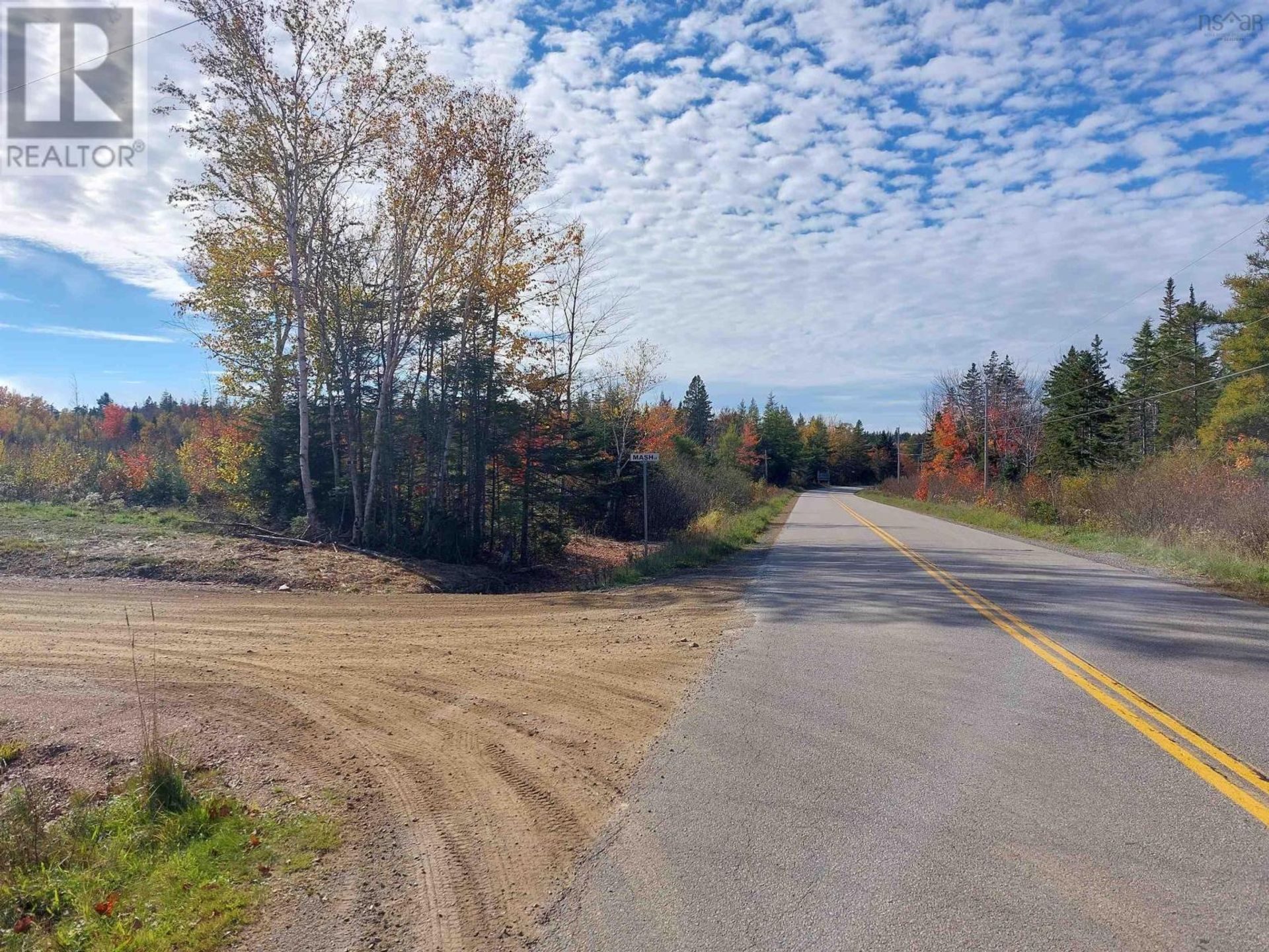 Wylądować w West Bay, Nova Scotia 11181905