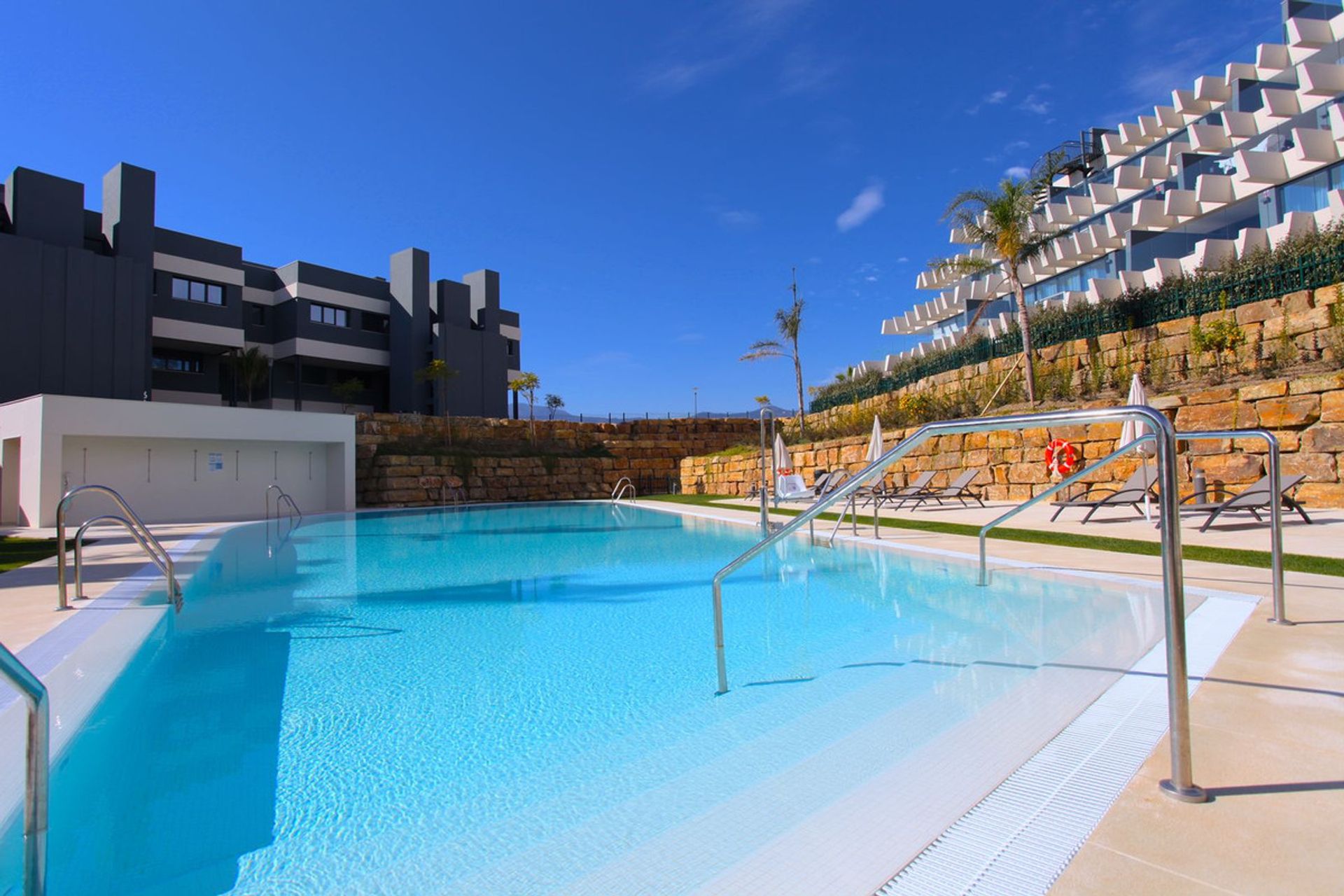 Condominium in Estepona, Andalusië 11181976