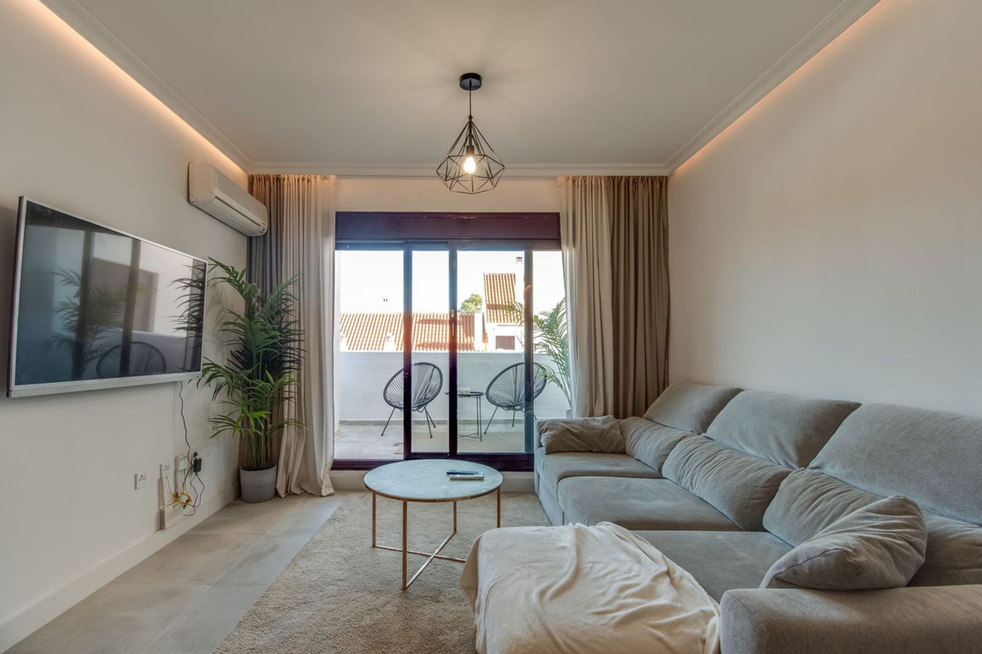 Condominium in Marbella, Andalucía 11182541