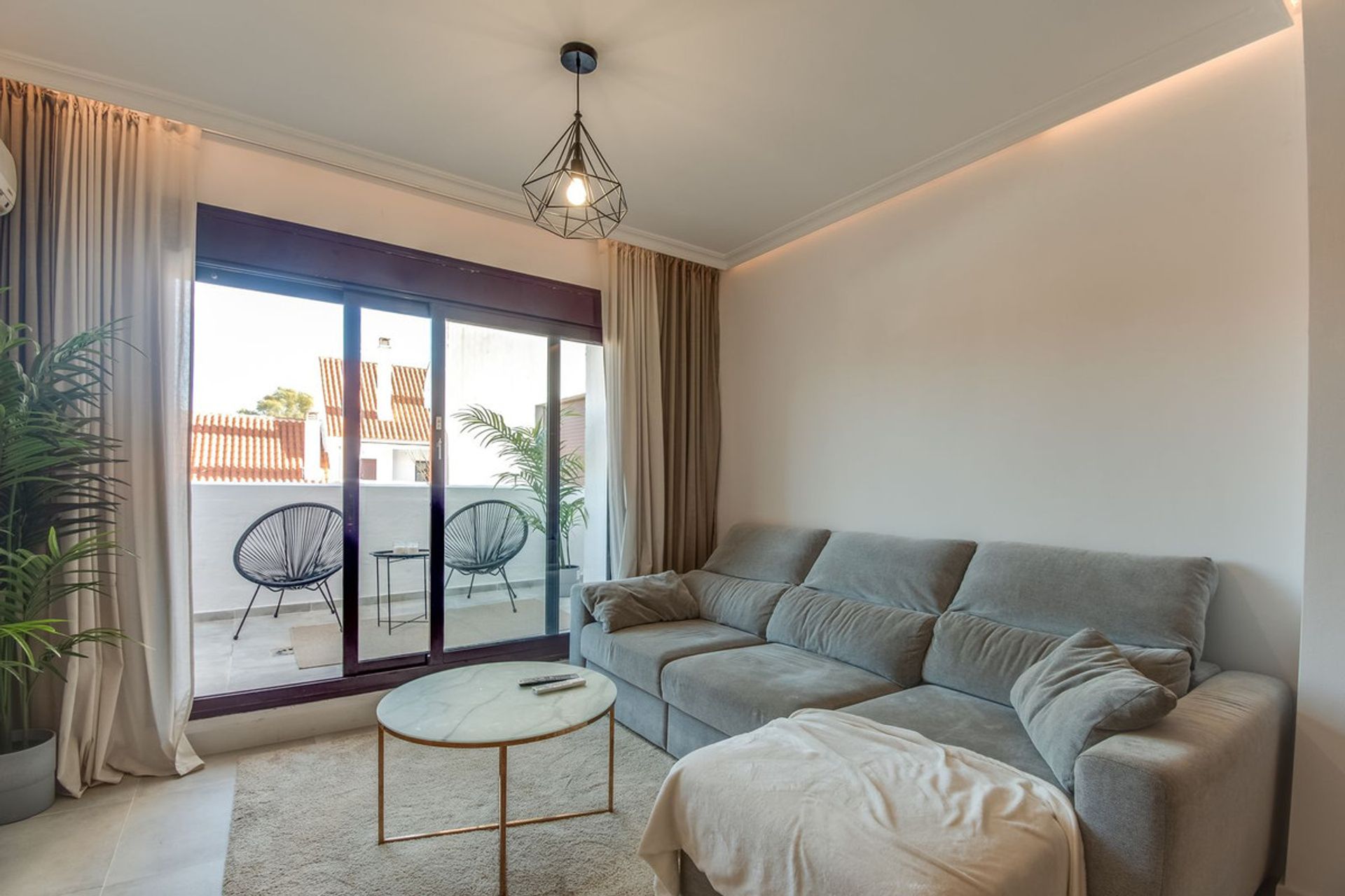 Condominium in Marbella, Andalucía 11182541