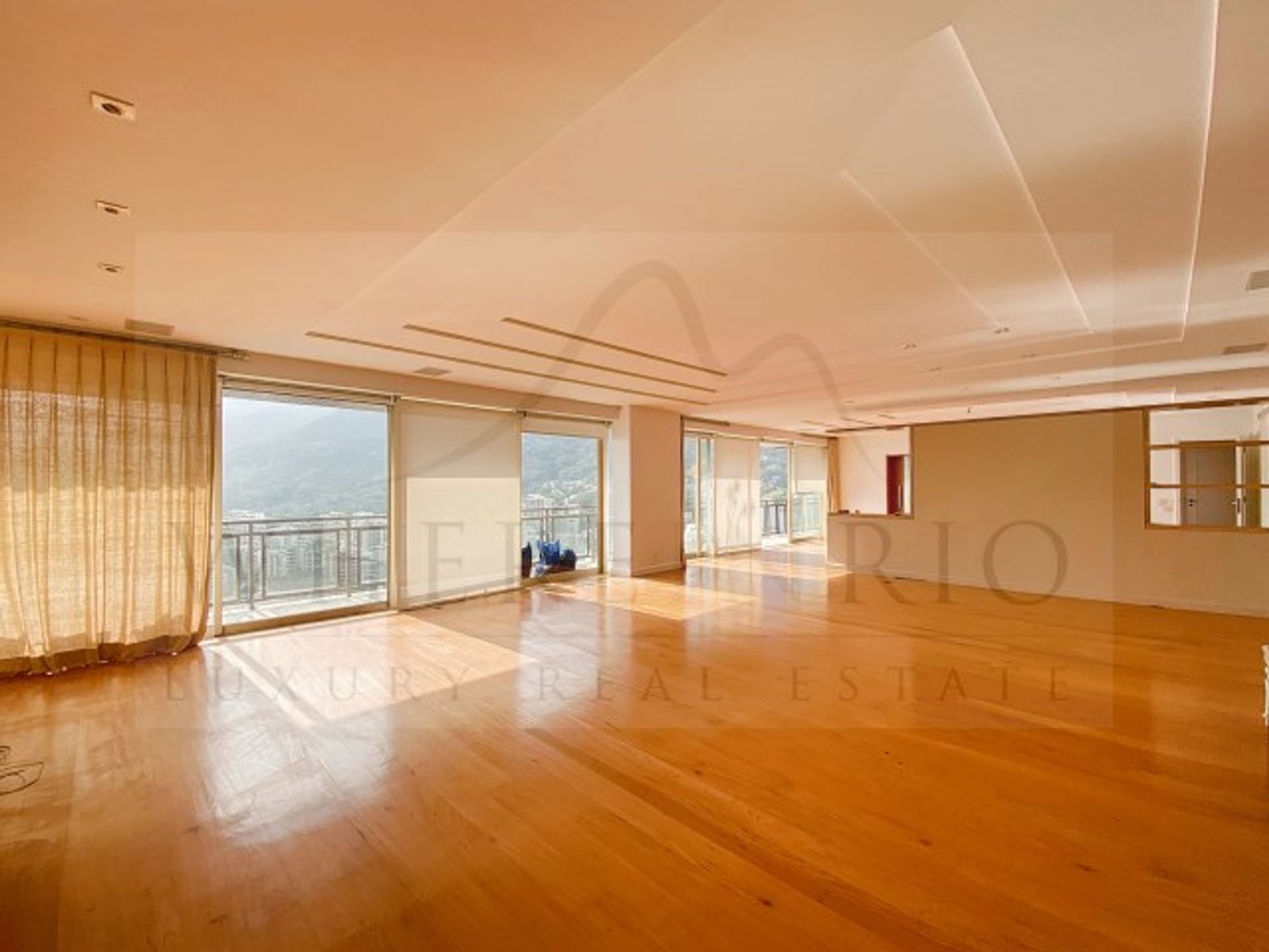 Condominium in Lagoa, Rio de Janeiro 11183095