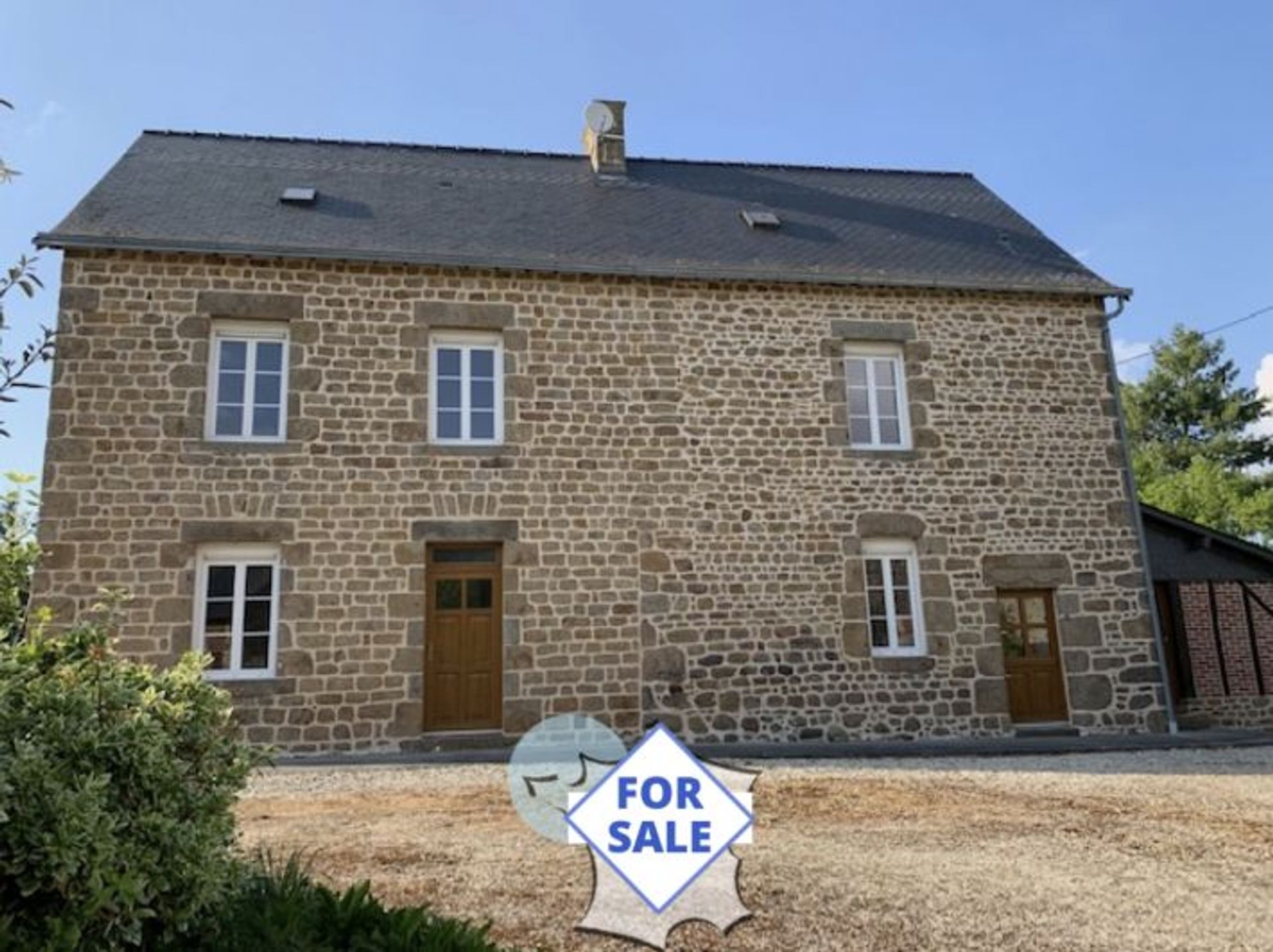 жилой дом в Ambrieres-les-Vallees, Pays de la Loire 11183508