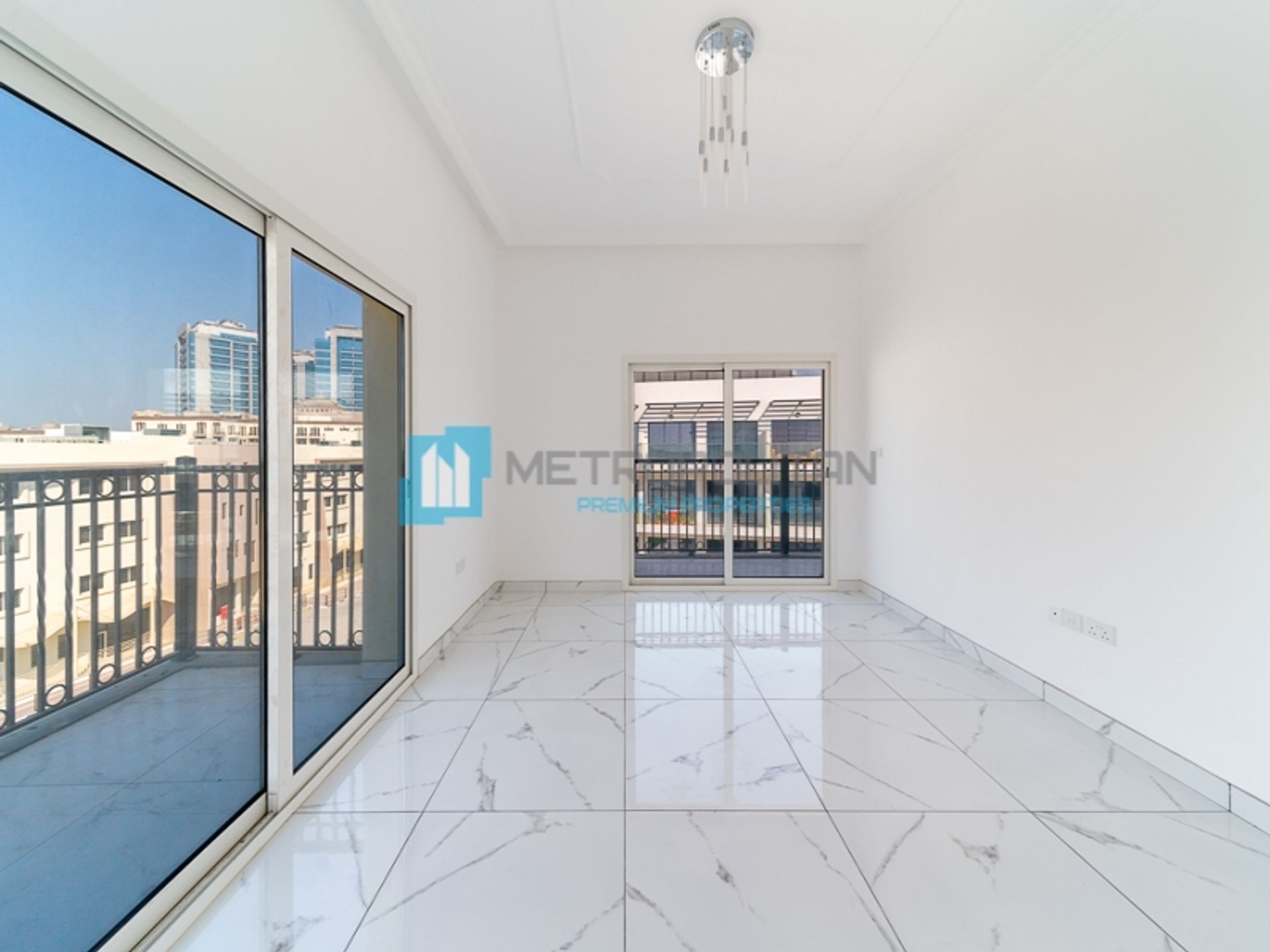 Condominium in دبي, دبي 11184520