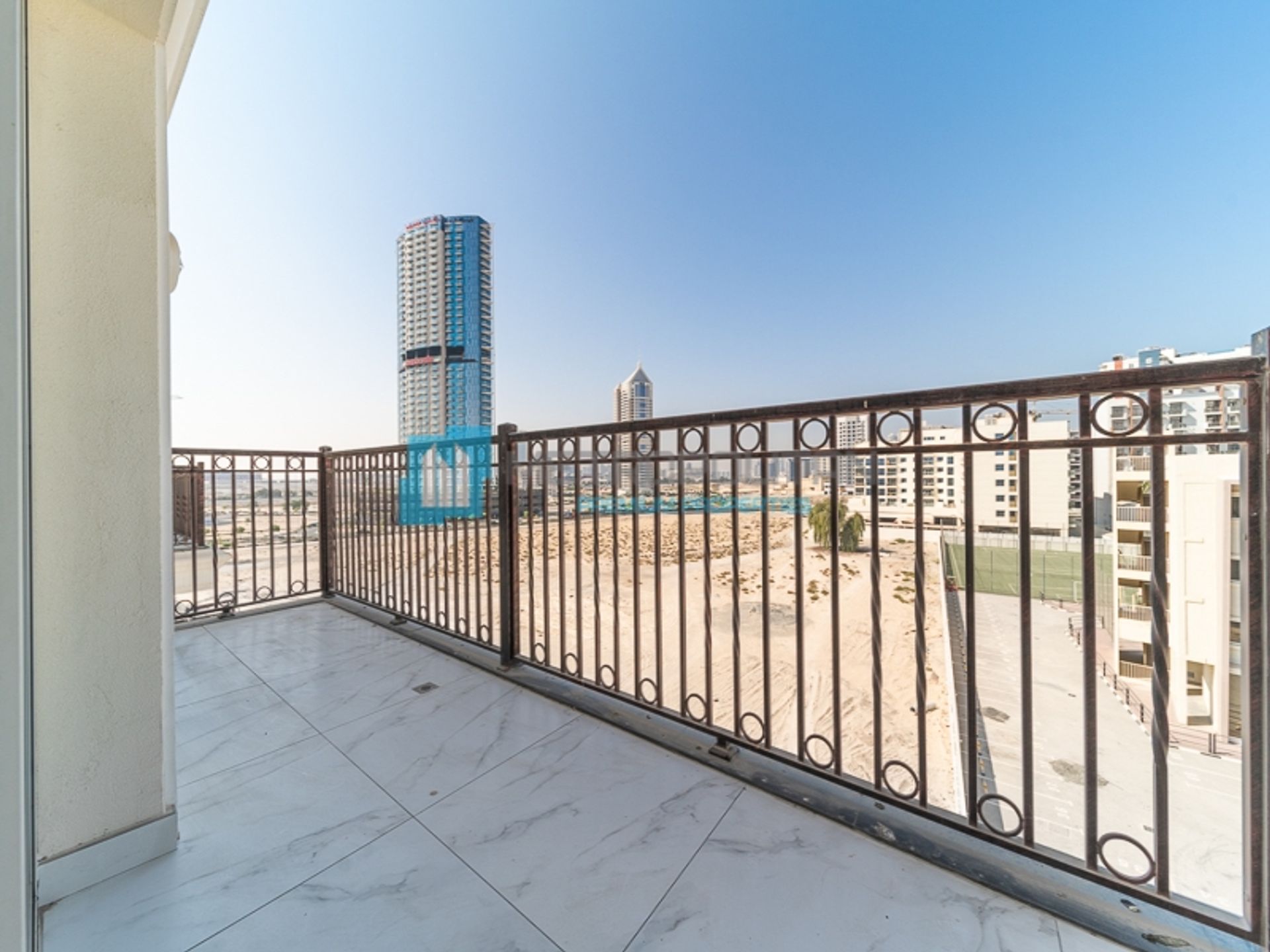 Condominium in دبي, دبي 11184520