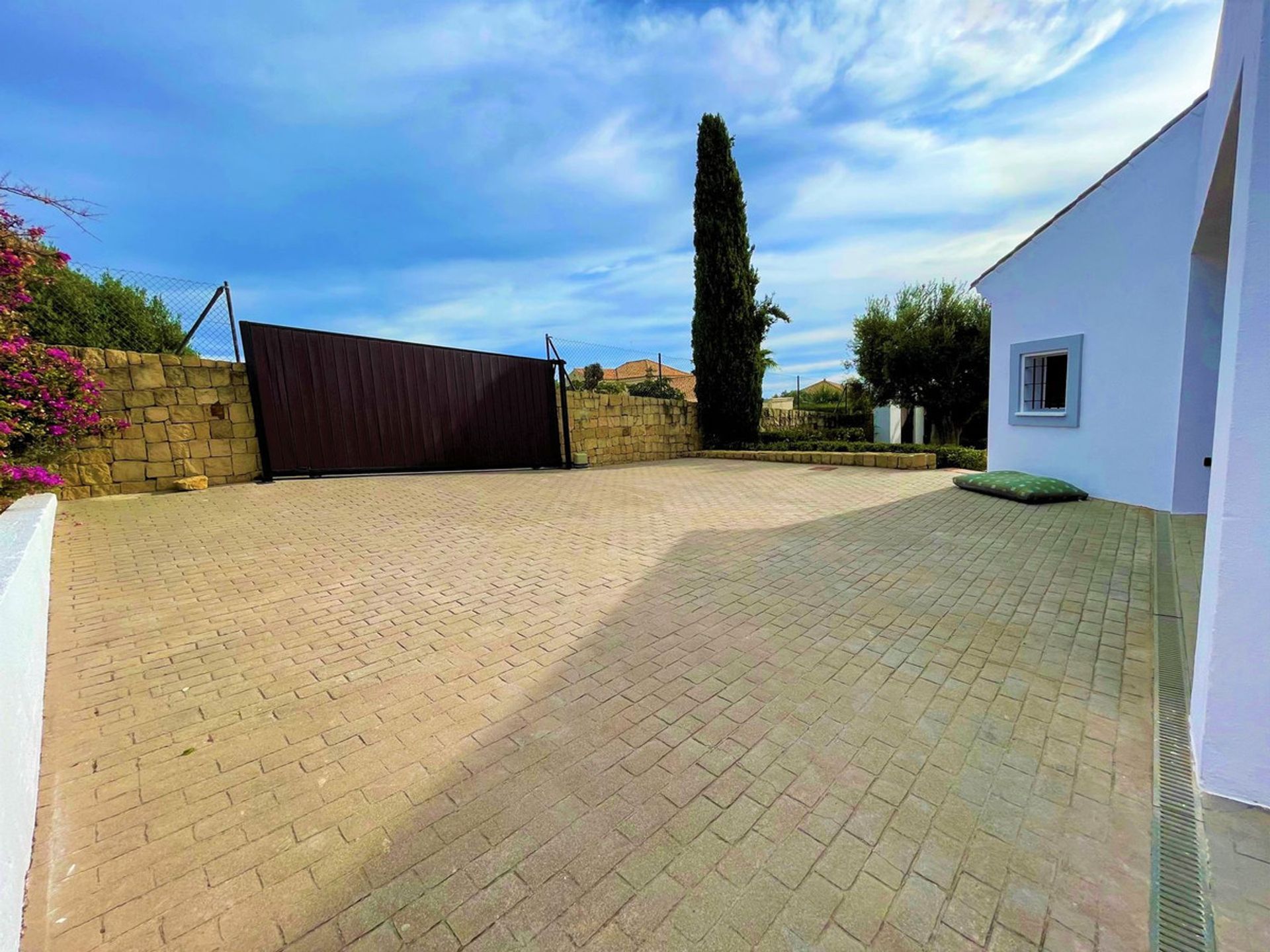 rumah dalam Puerto de la Duquesa, Andalusia 11184897