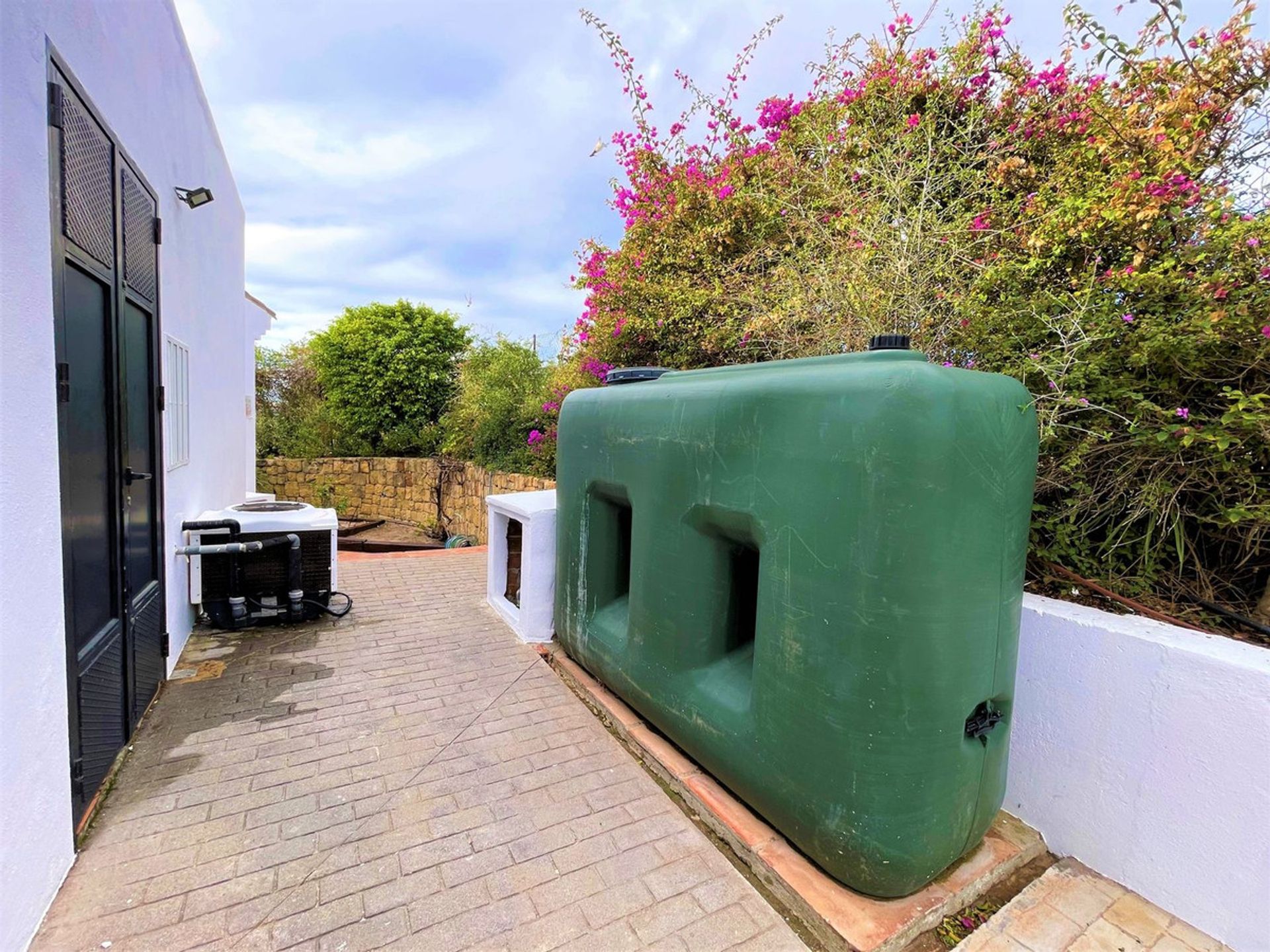 rumah dalam Puerto de la Duquesa, Andalusia 11184897