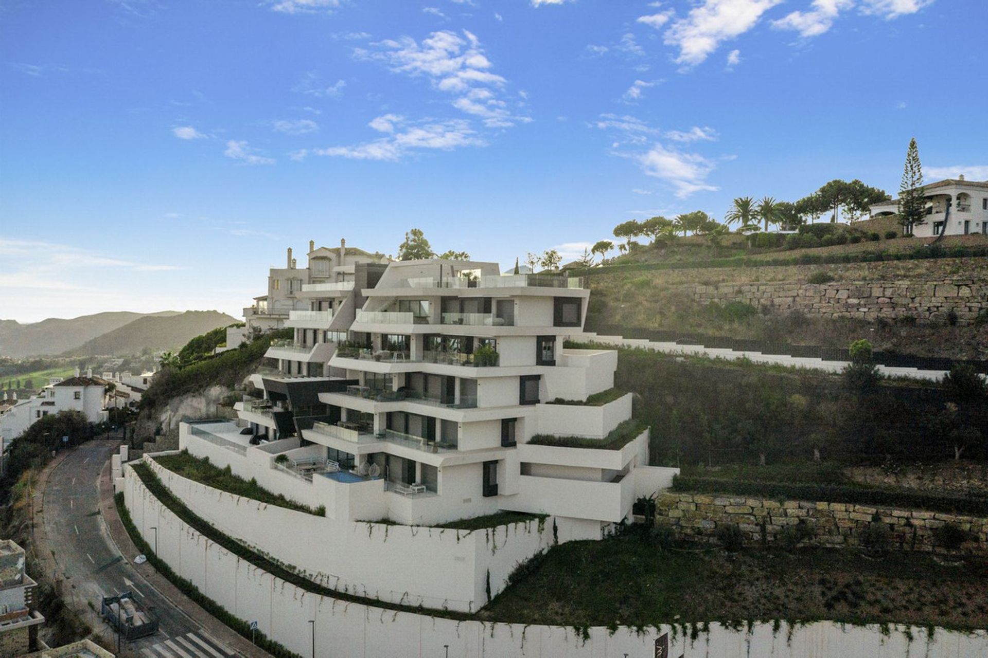 Condominium in Benahavís, Andalusia 11184927