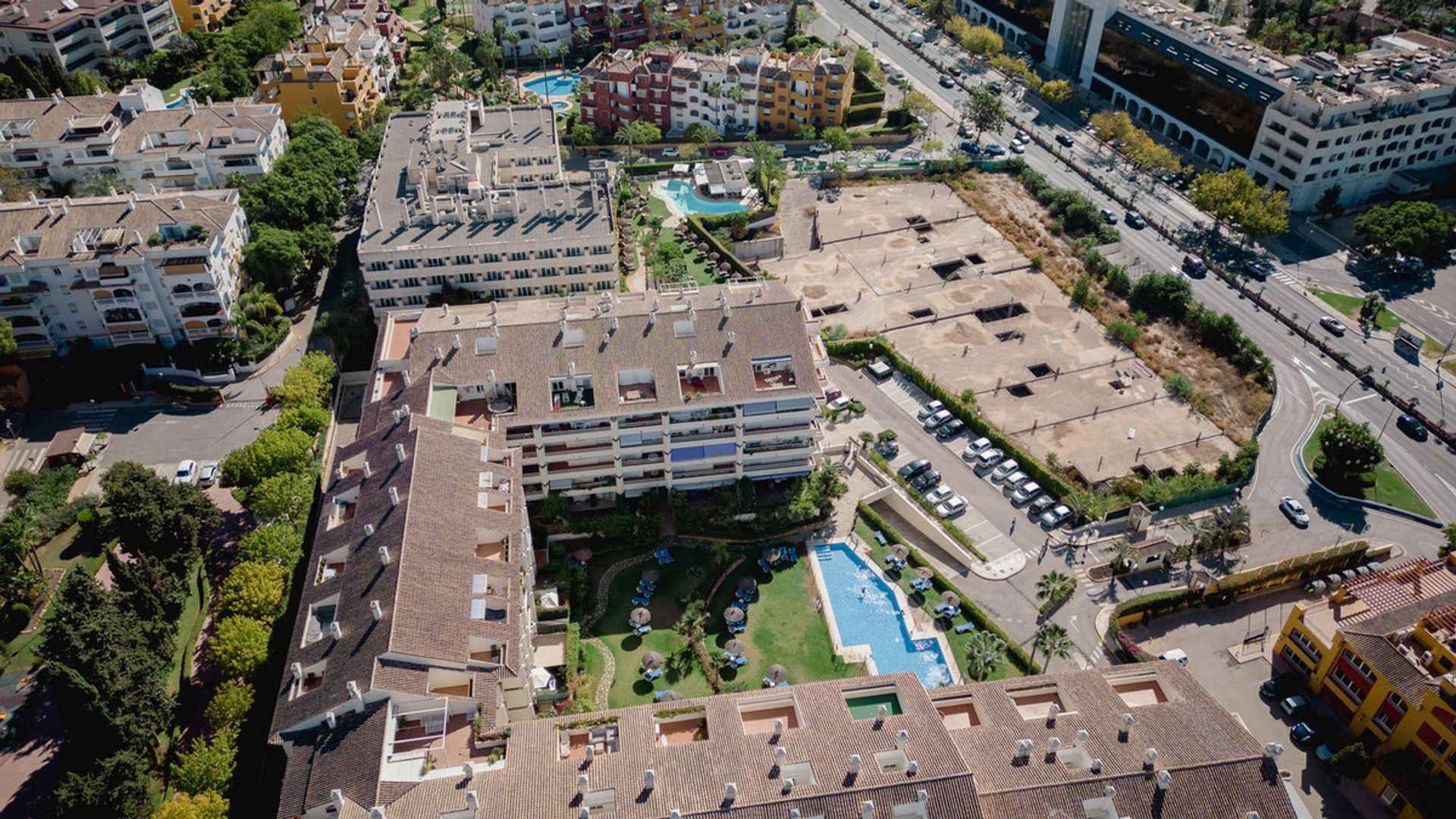 Condominium in Marbella, Andalucía 11184987