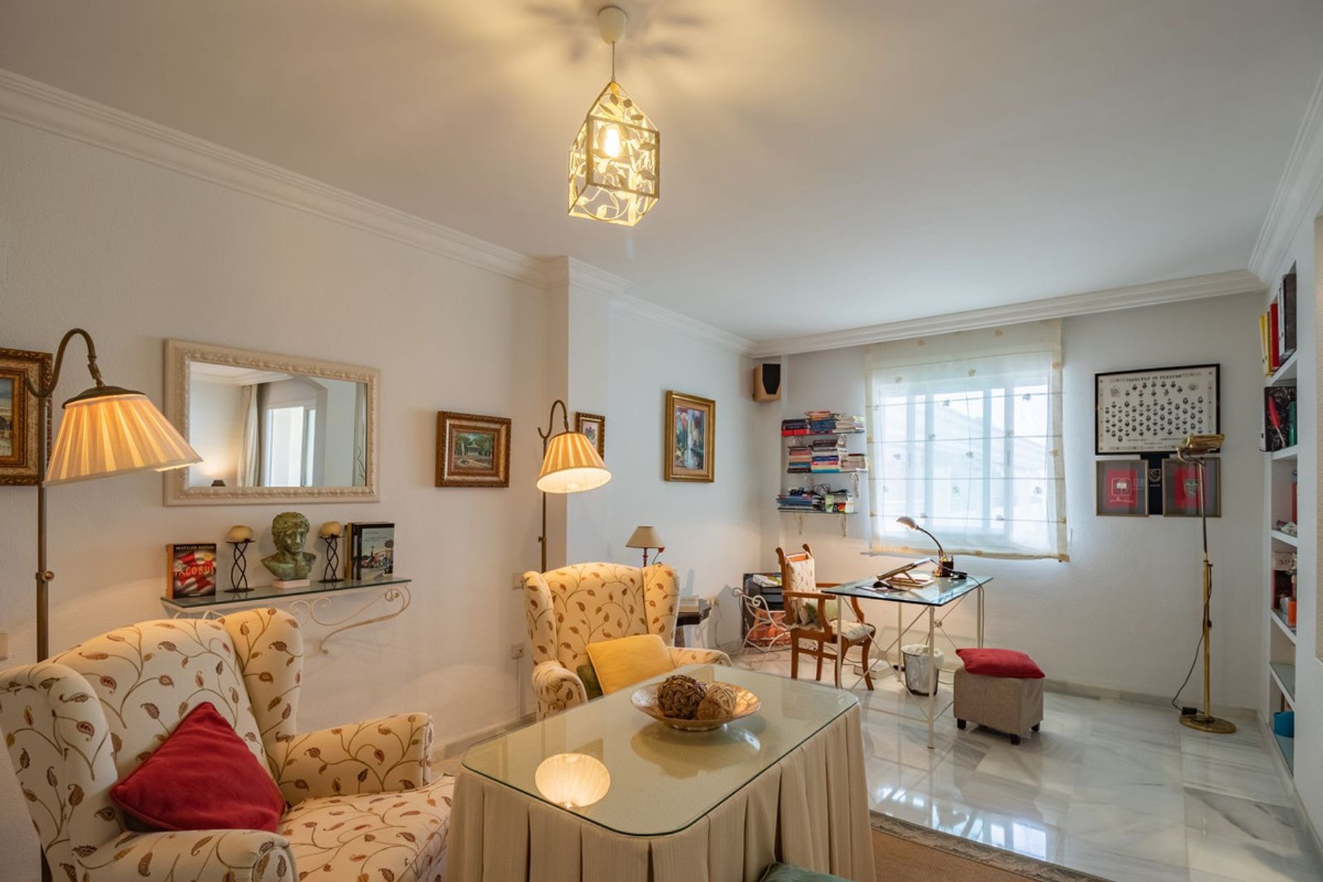 Condominium in Marbella, Andalucía 11184987