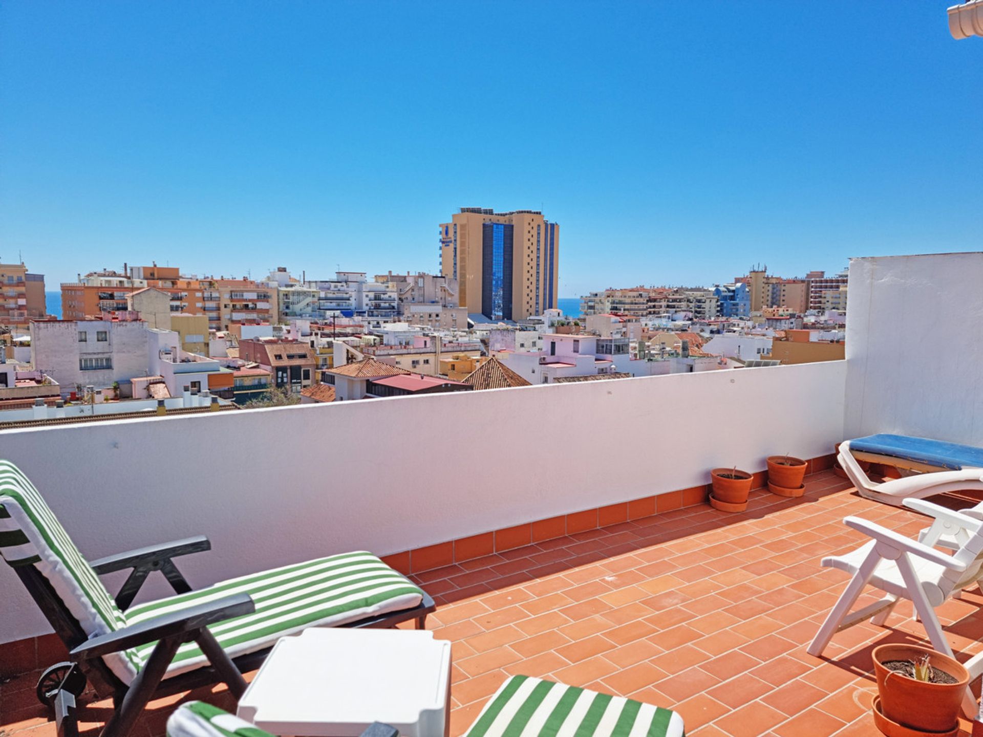 Condominio nel Santa Fe de los Boliches, Andalusia 11185330