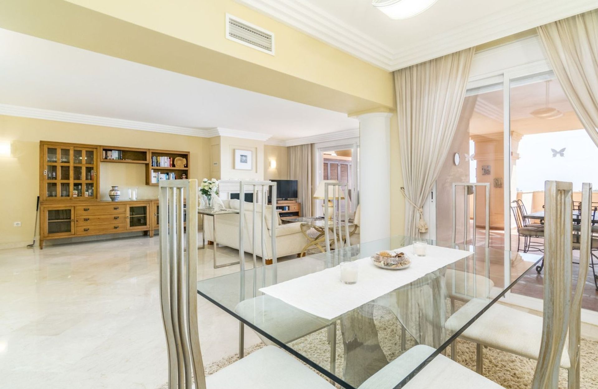 Condominio en Marbella, Andalucía 11185440