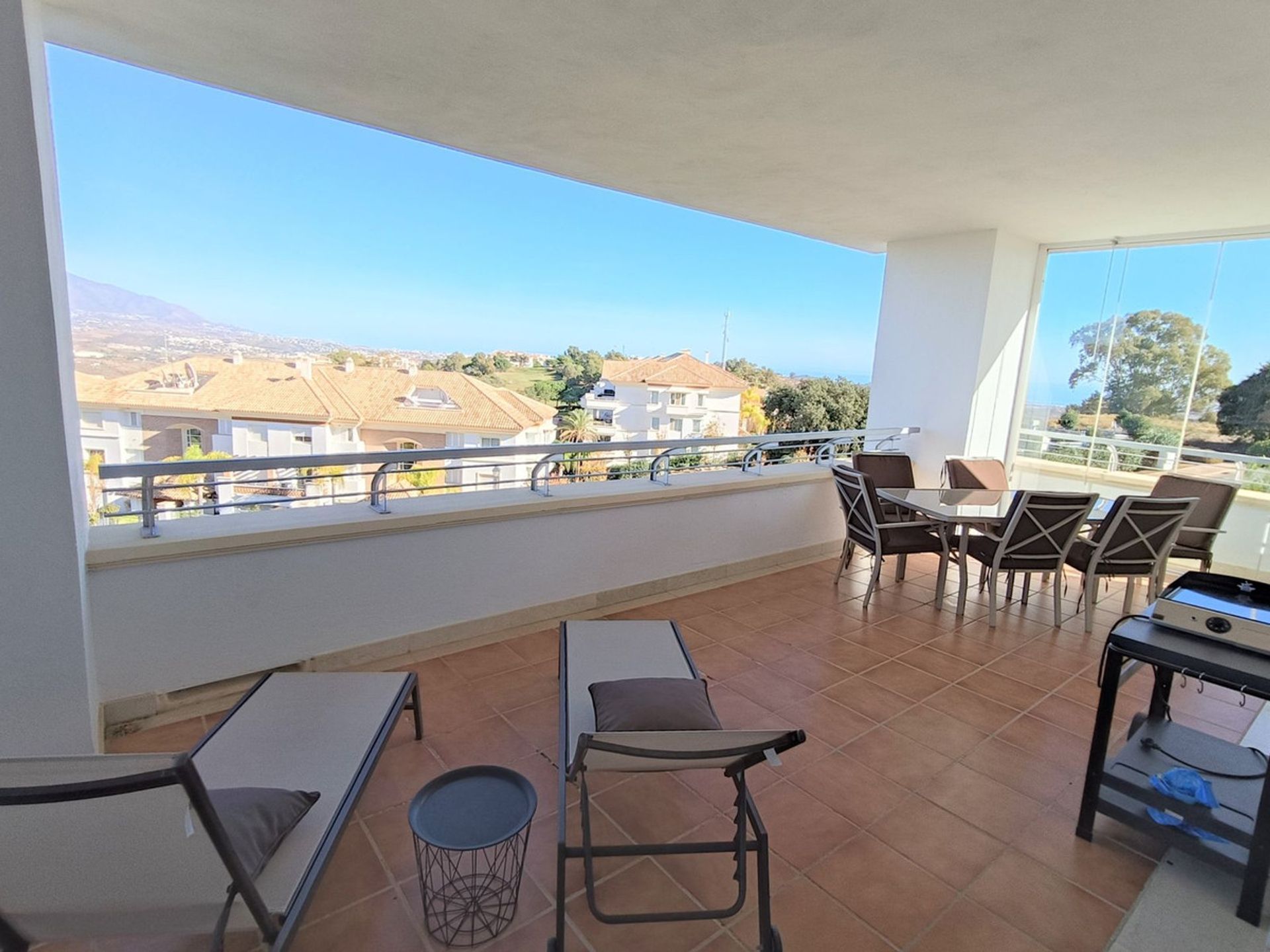 Condominium in Fuengirola, Andalusia 11185604