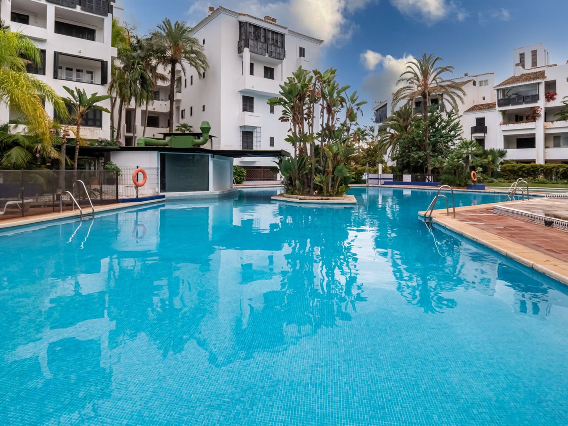 Condominium dans Marbella, Andalucía 11185670