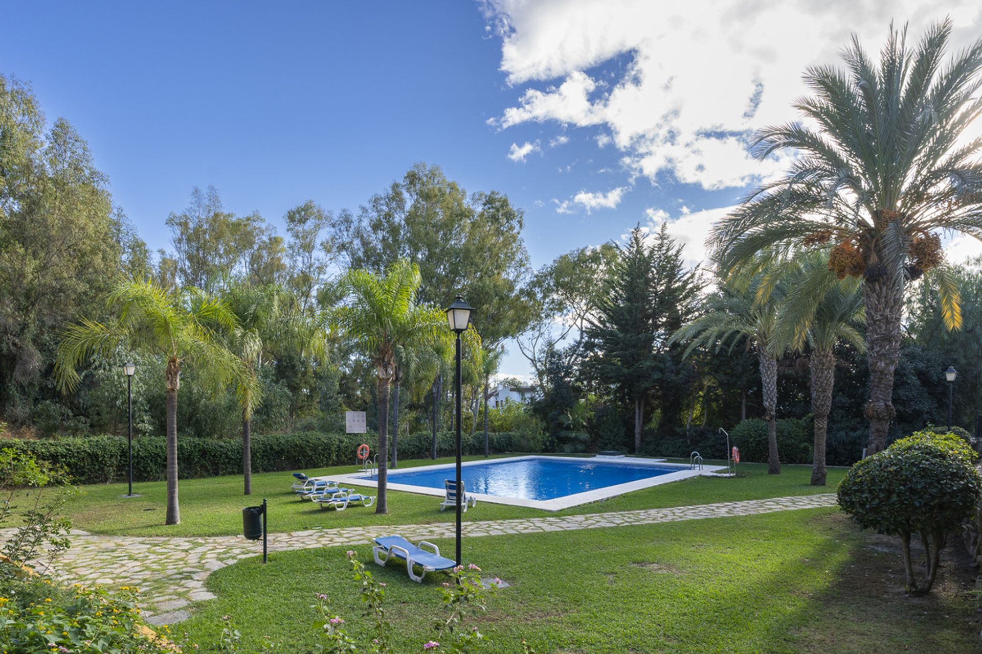 Condominium in Marbella, Andalucía 11185734