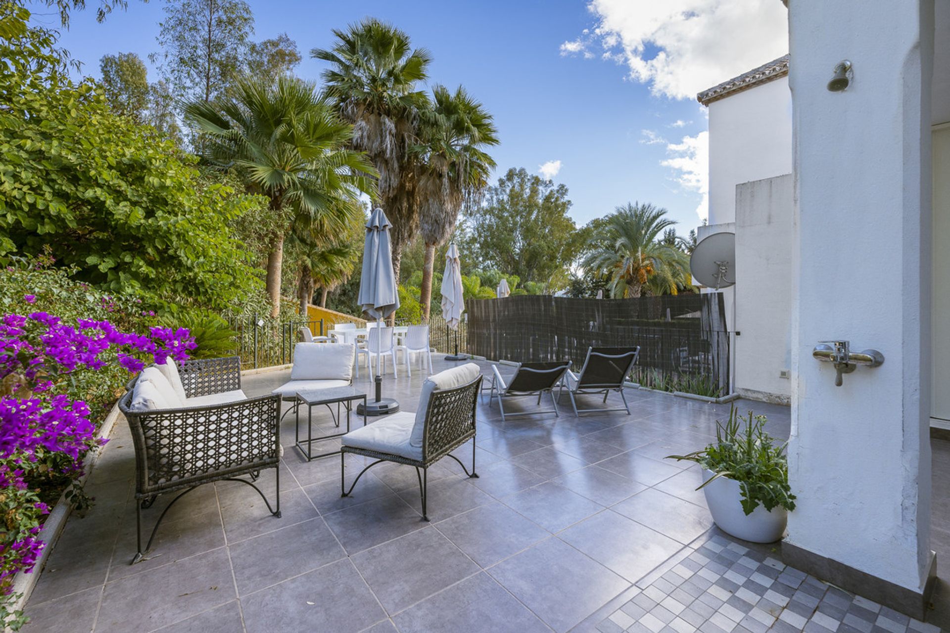 Condominium in El Angel, Andalusia 11185734