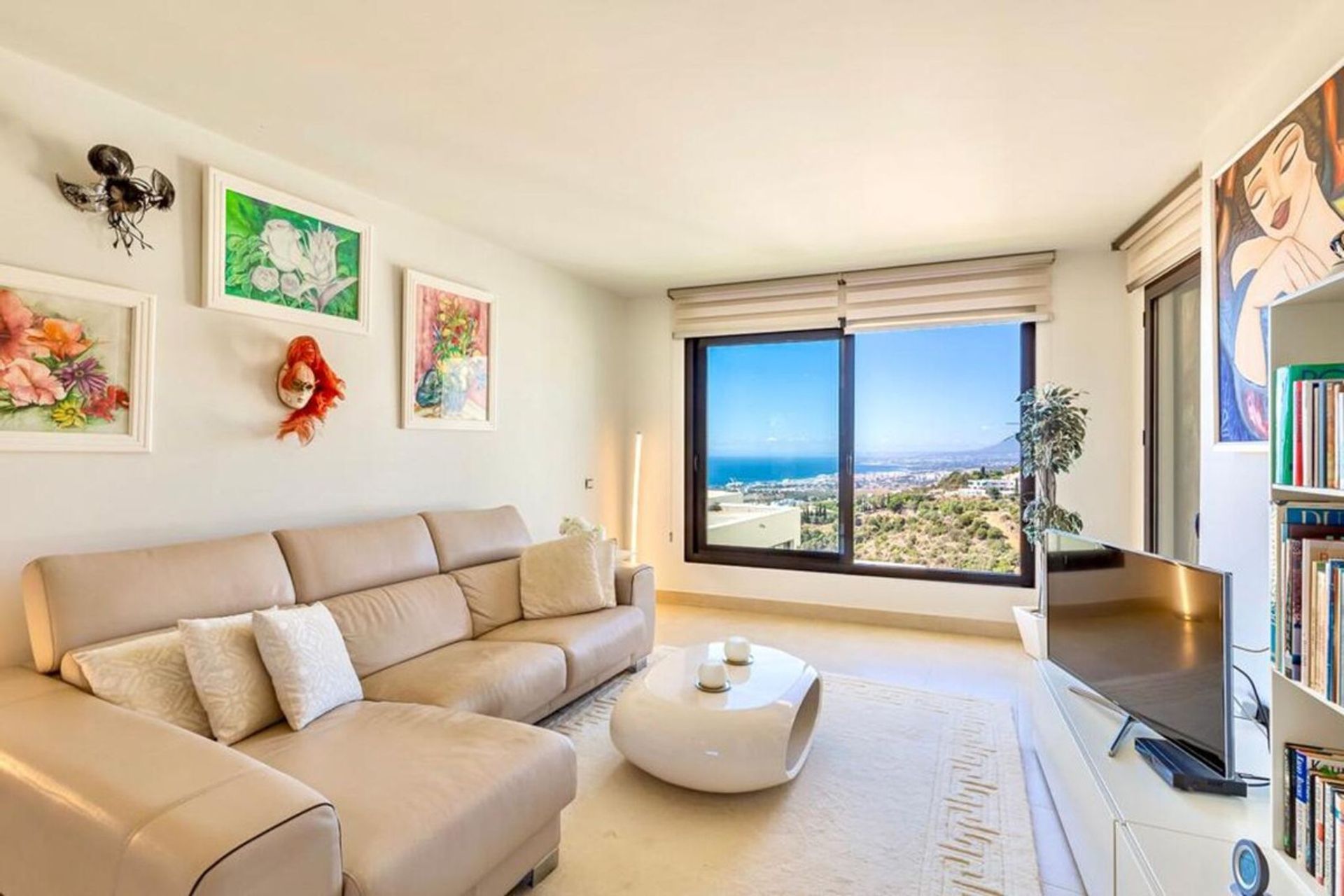 Condominium in Espinosa de los Monteros, Castille-Leon 11185958