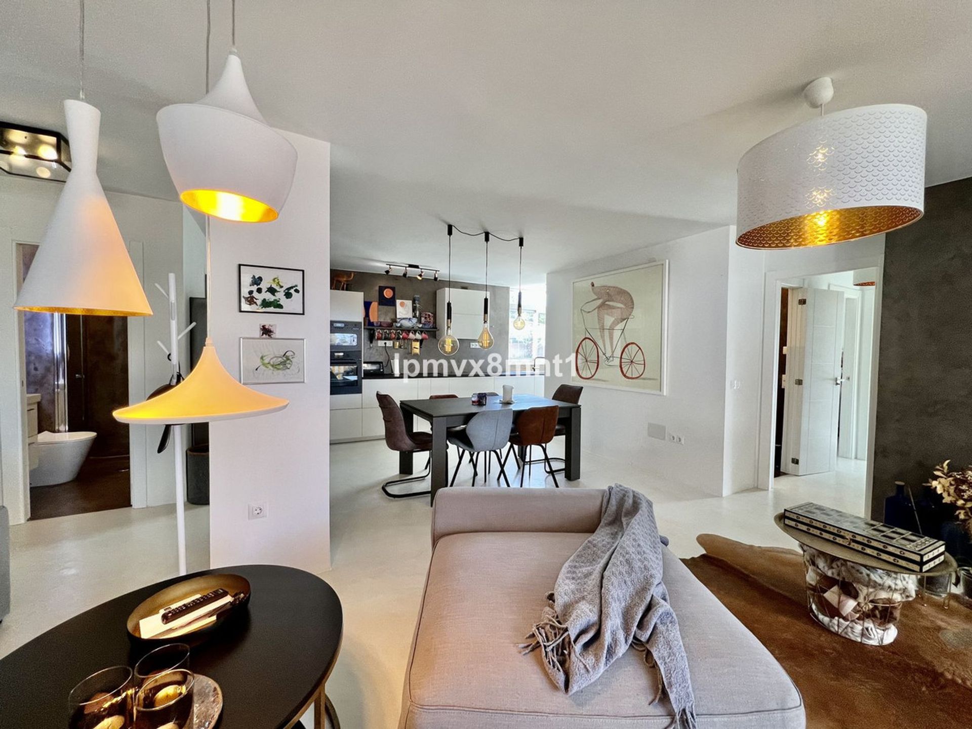 Condominium in Marbella, Andalucía 11186044