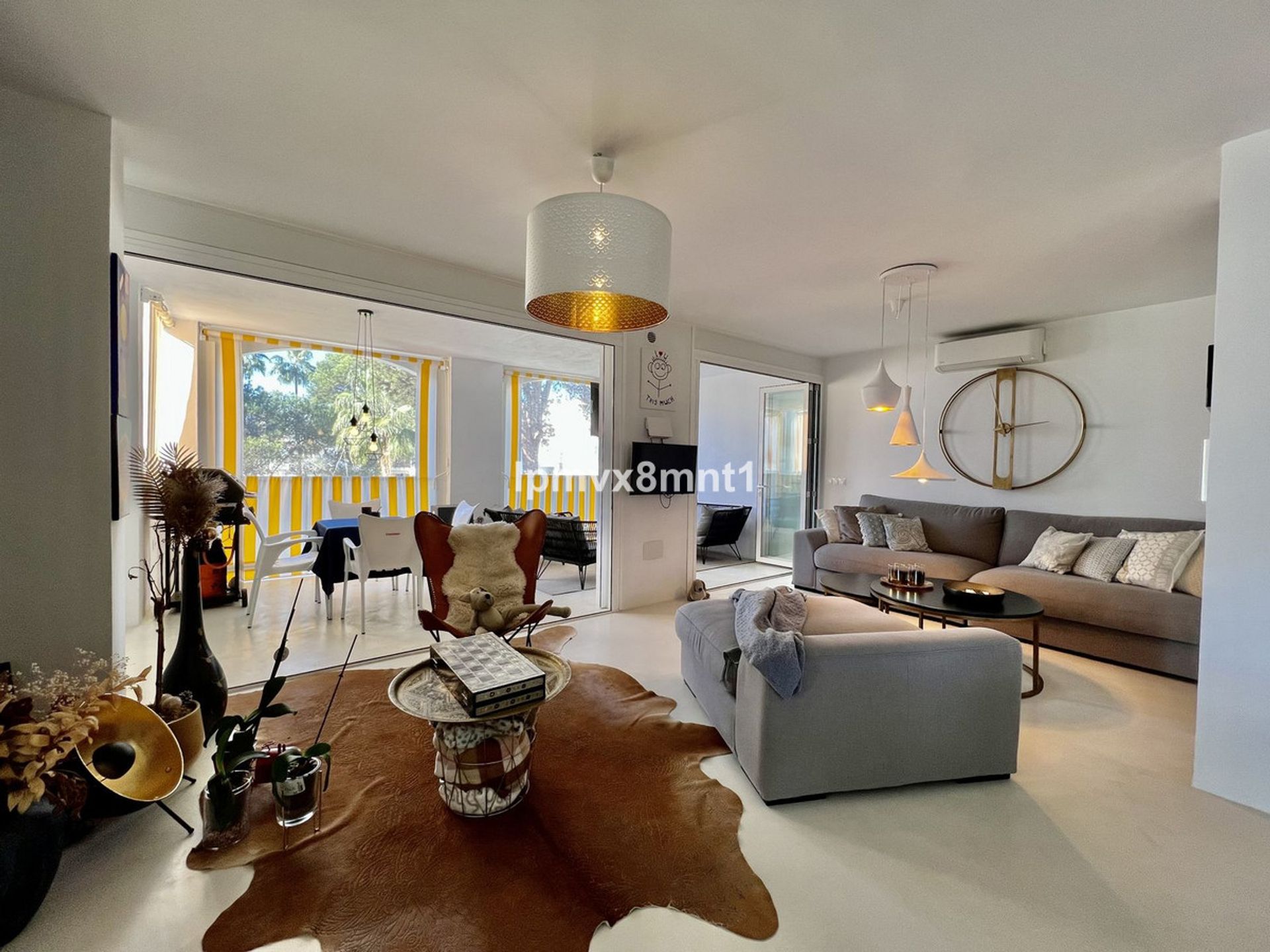 Condominium in Marbella, Andalucía 11186044