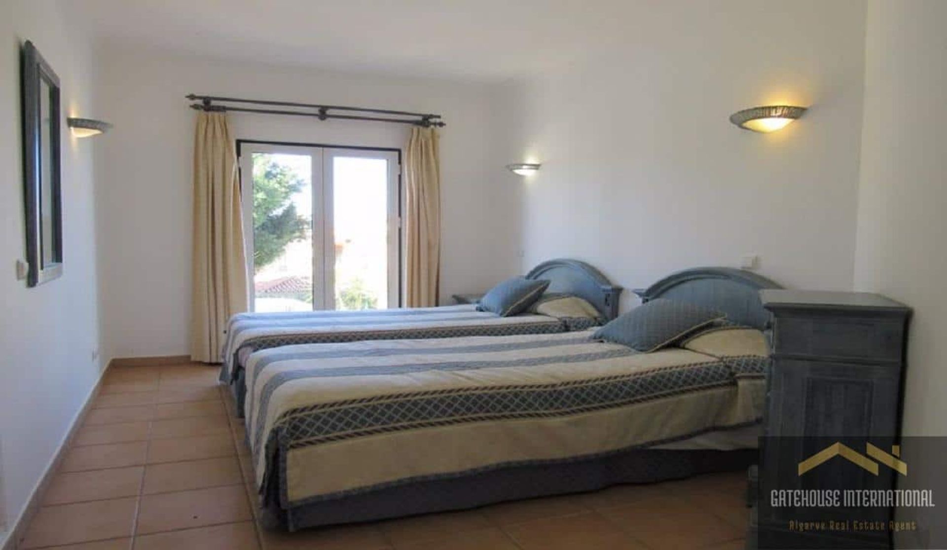 Condominium in Carvoeiro, Faro 11186084