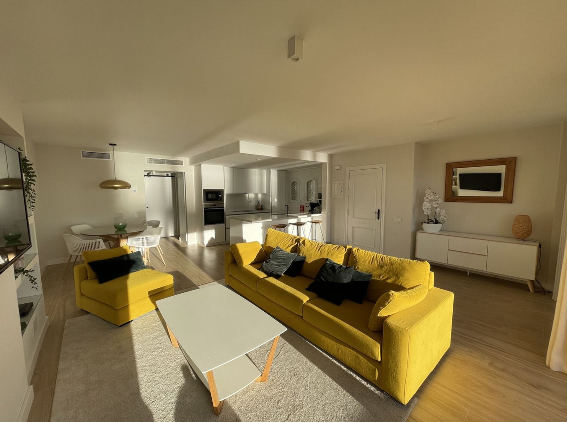 Condominium in Moncloa, Madrid 11186200