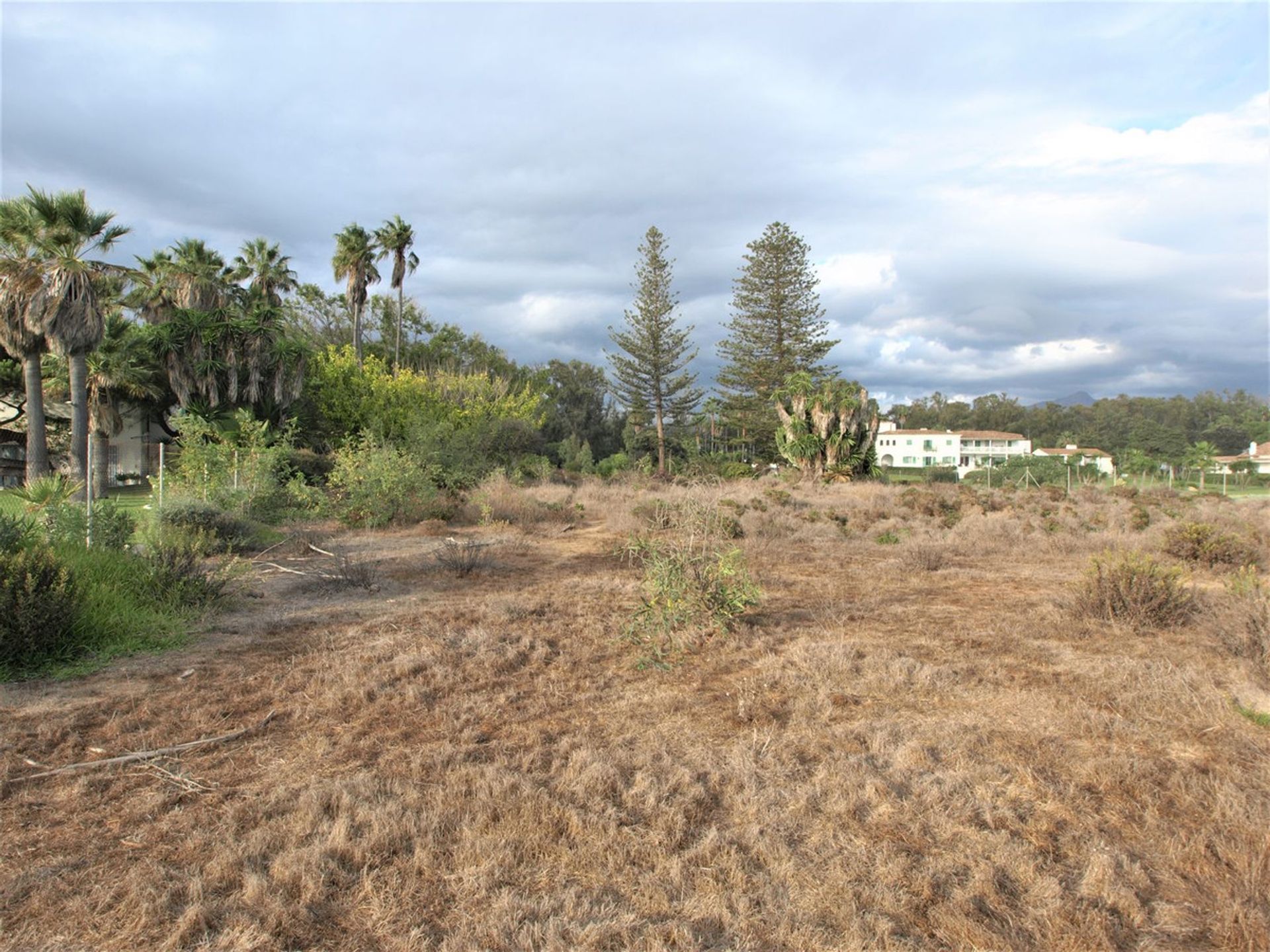 Maa sisään San Pedro Alcántara, Andalucía 11186540