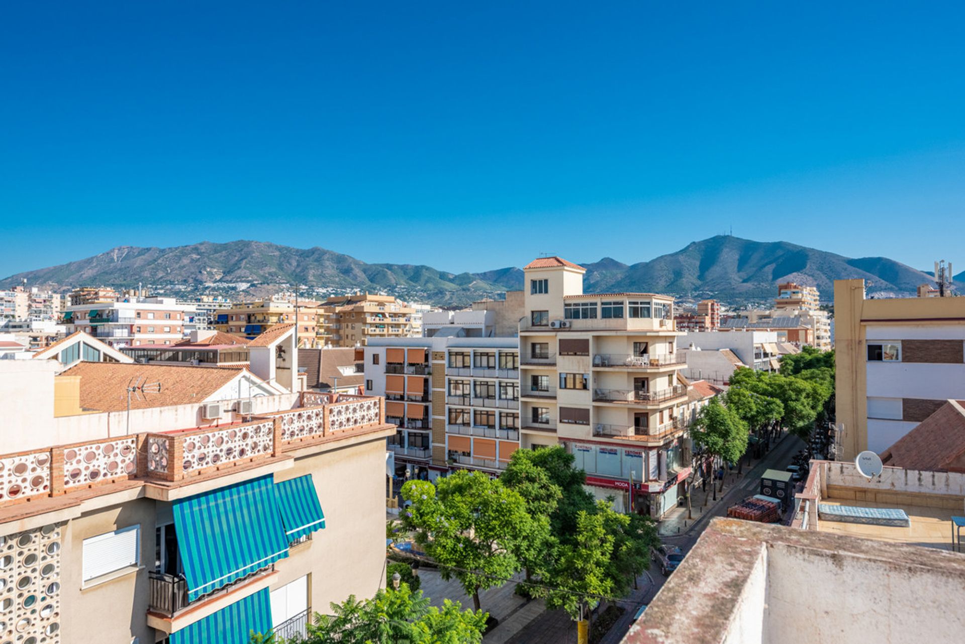 Кондоминиум в Fuengirola, Andalucía 11186655