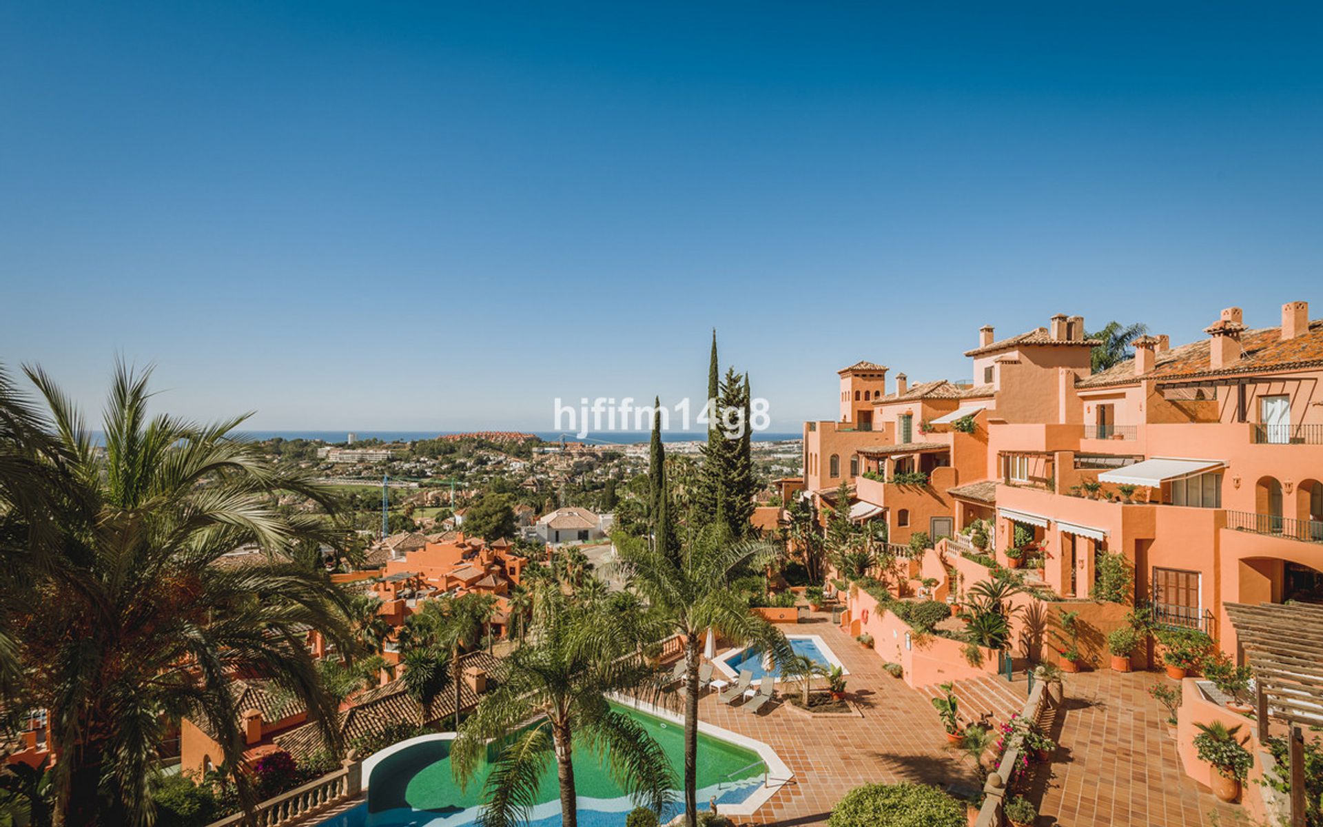 Condominium in Marbella, Andalucía 11187094