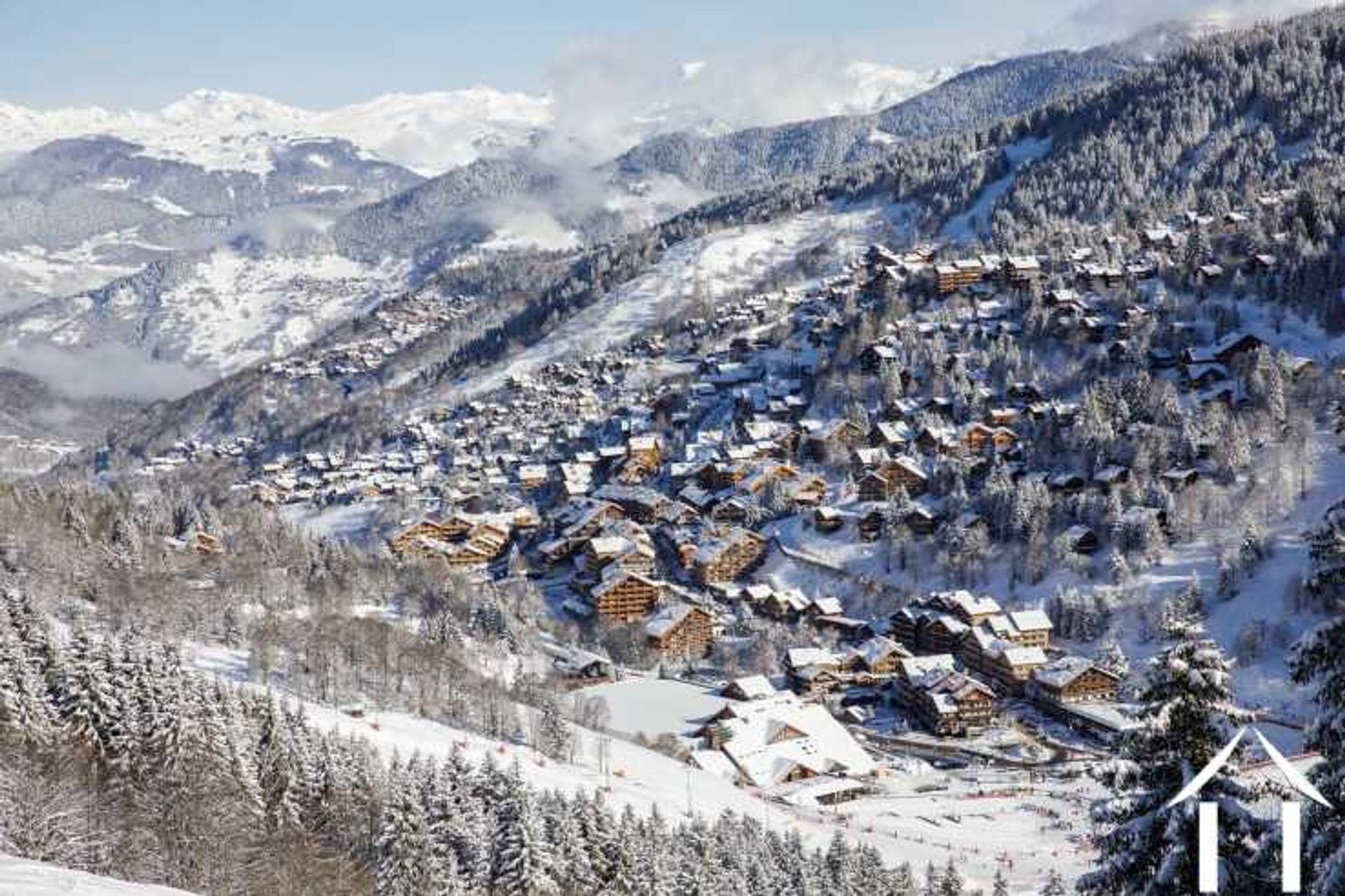 casa en Les Allues, Auvergne-Rhône-Alpes 11187239