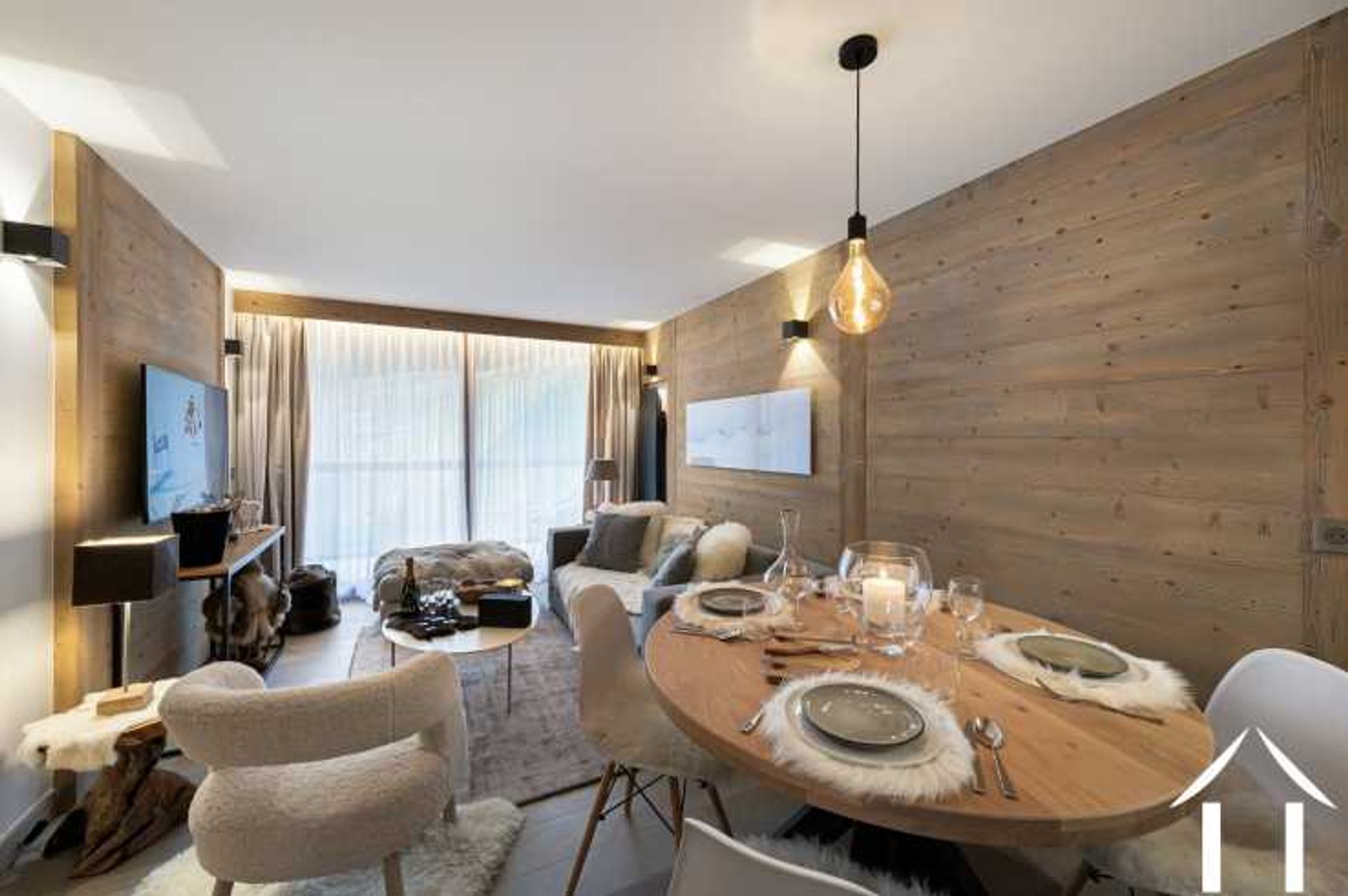 Condominium in Courchevel, Auvergne-Rhône-Alpes 11187244