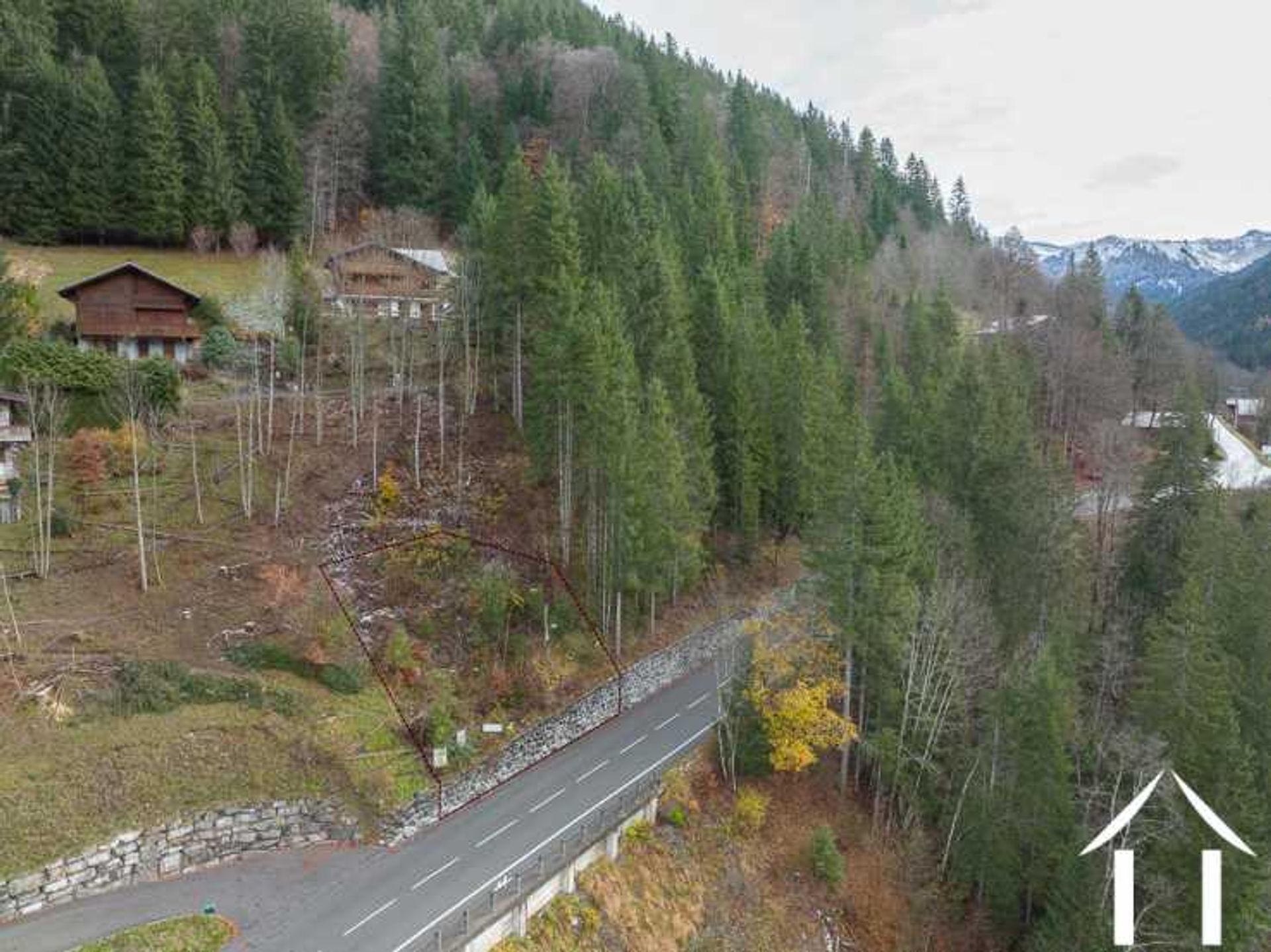 Casa nel Les Allues, Alvernia-Rodano-Alpi 11187251