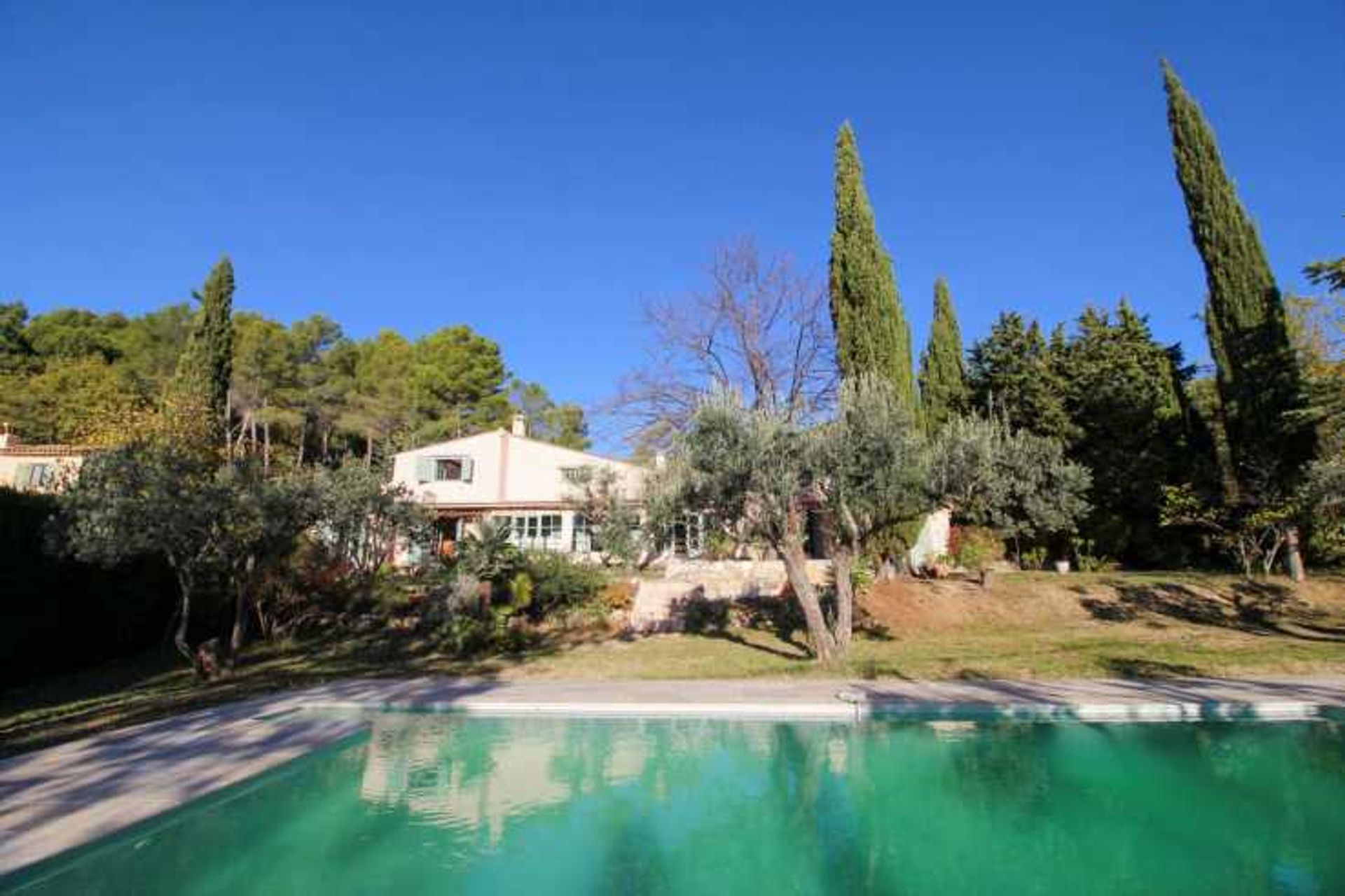 Rumah di Bargemon, Provence-Alpes-Cote d'Azur 11187258